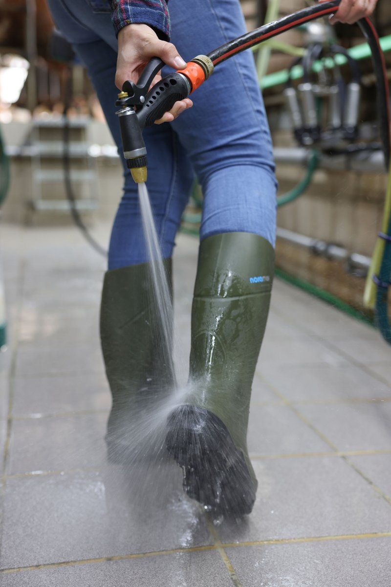 Kerbl Comfort Spray Nozzle with Brass Insert for Milking Hygiene