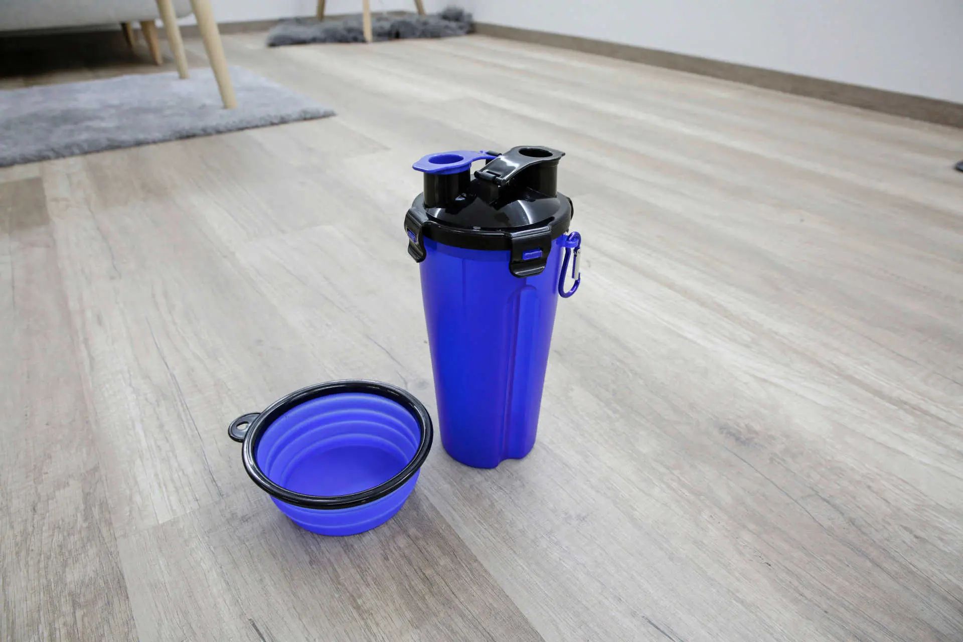 Kerbl Recipient pentru Hrană și Apă cu Bol de Călătorie, albastru, 2 x 350 ml, conținutul pachetului