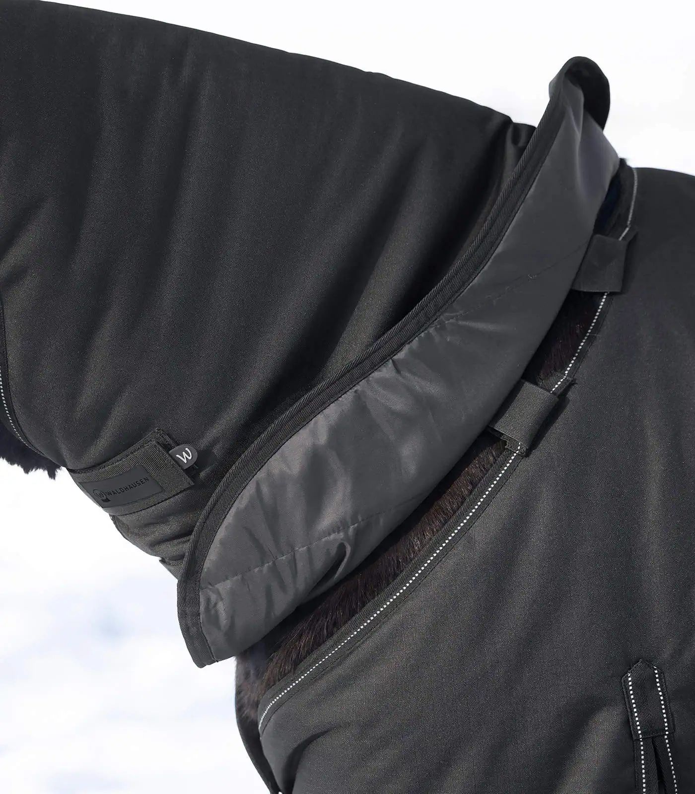 Waldhausen Outdoorhalsteil 600D, 200 g Füllung, wasserdicht, schwarz, COB