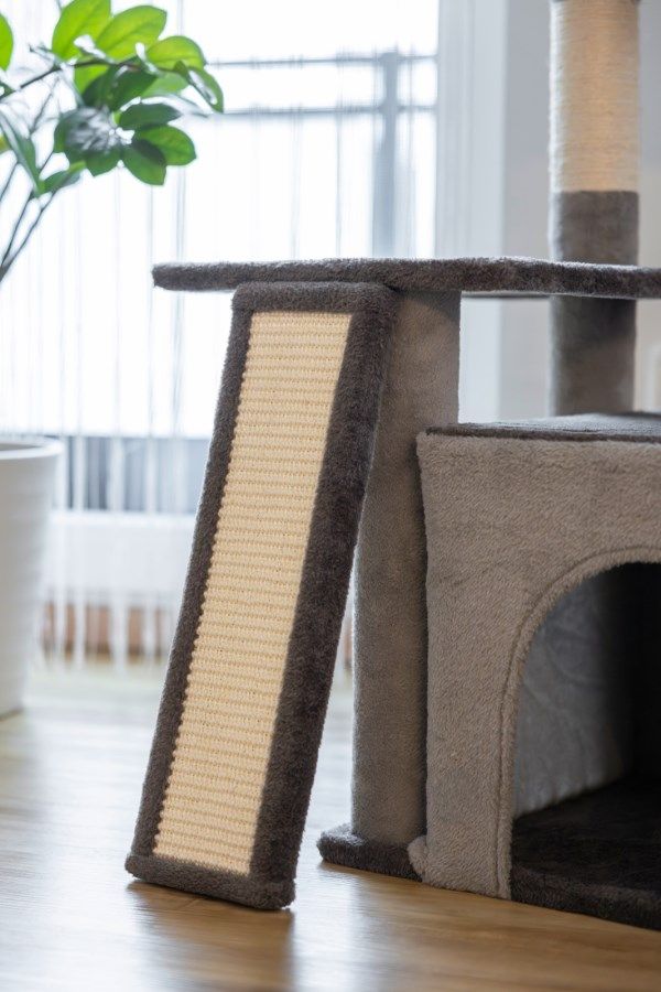 Katzennetz, Katzenspielbaum, kratzbaum, grau, gewebt