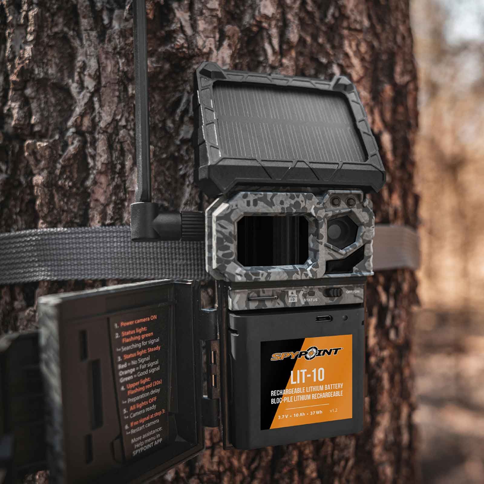 Spypoint LIT-10 Lithium-Akku für Wildkameras, wiederaufladbar, im Einsatz