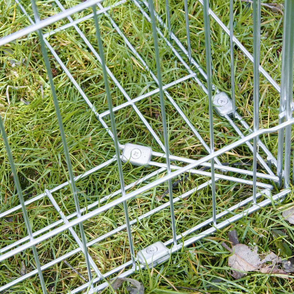 Kerbl Outdoor Run with Anti-Escape Barrier, 180x90x75cm, detail view, clamp