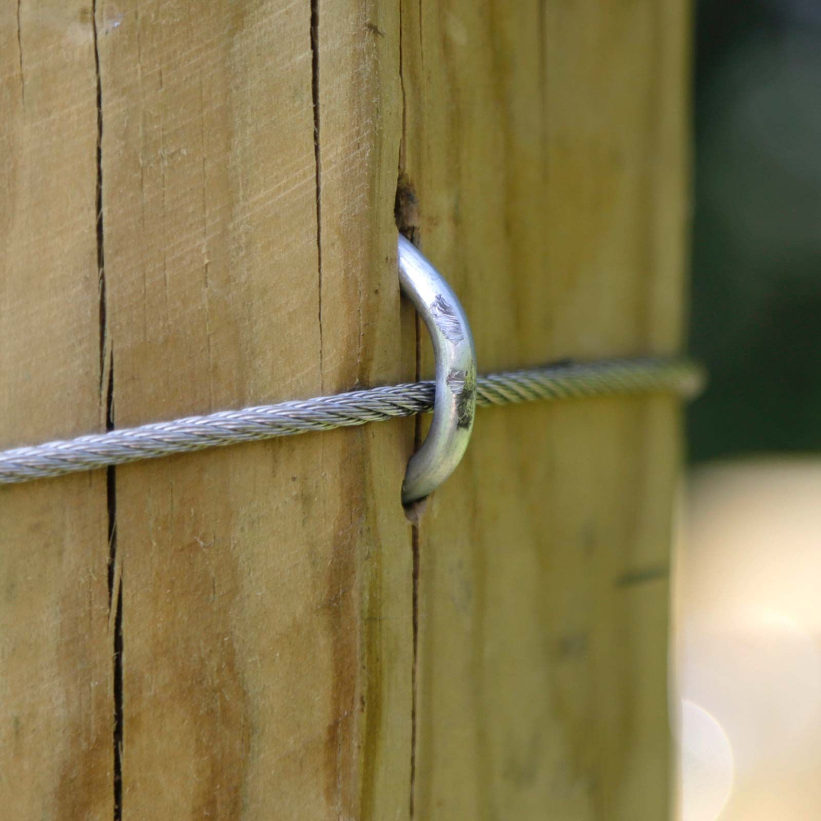 Kerbl Krampennagel verzinkt für Weidezaun, 3,8 x 47 mm, 50 Stück, Detailansicht, Anschluss