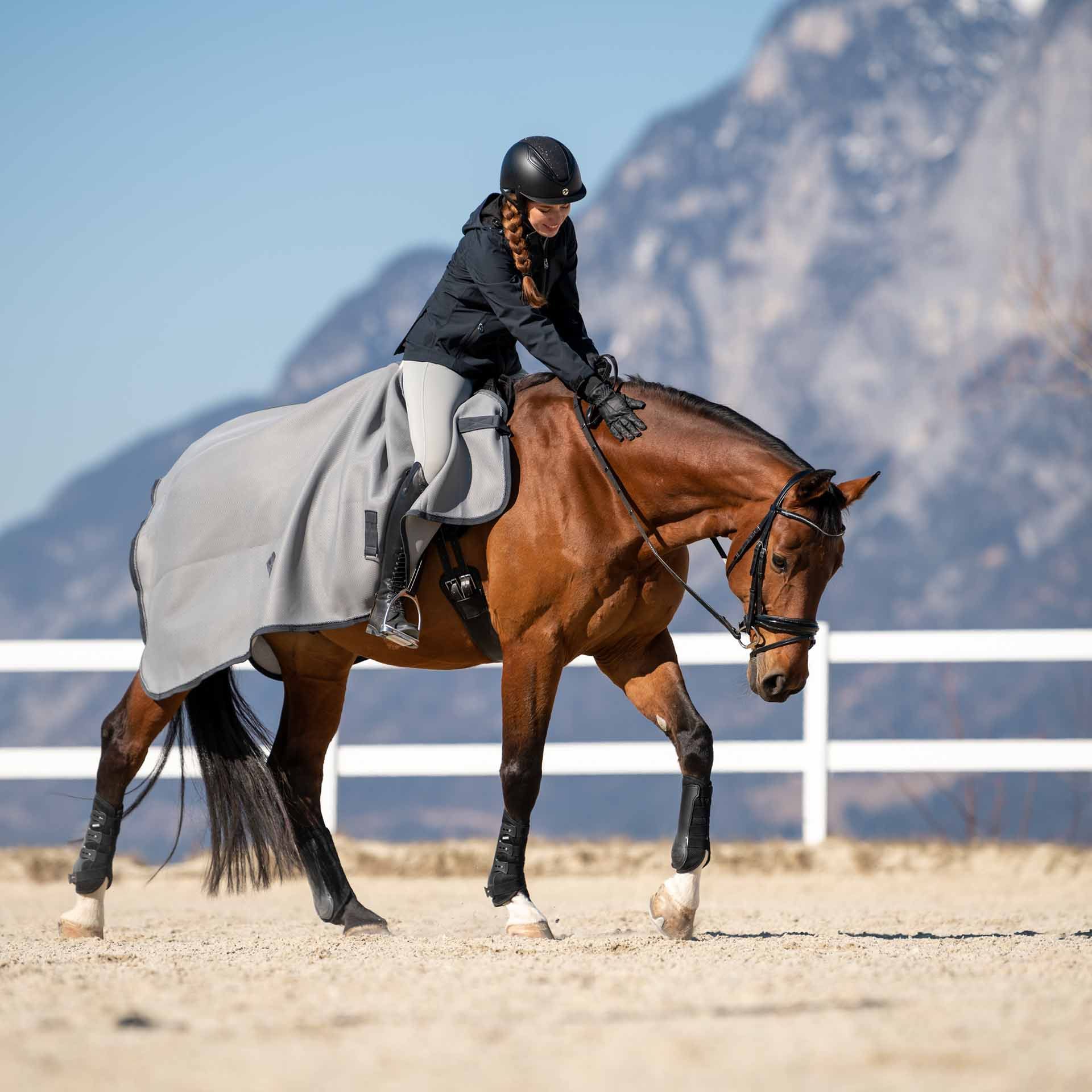 Couverture séchante BUSSE 3D AIR, séchage rapide pour chevaux, 115 cm gris