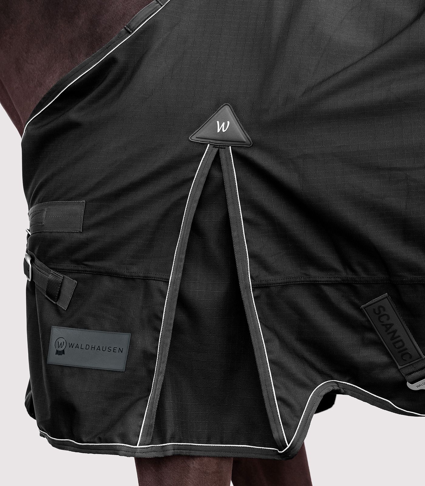 Waldhausen Outdoordecke Scandic Multi-Layer 150 g, 1200 Denier, wasserdicht, schwarz