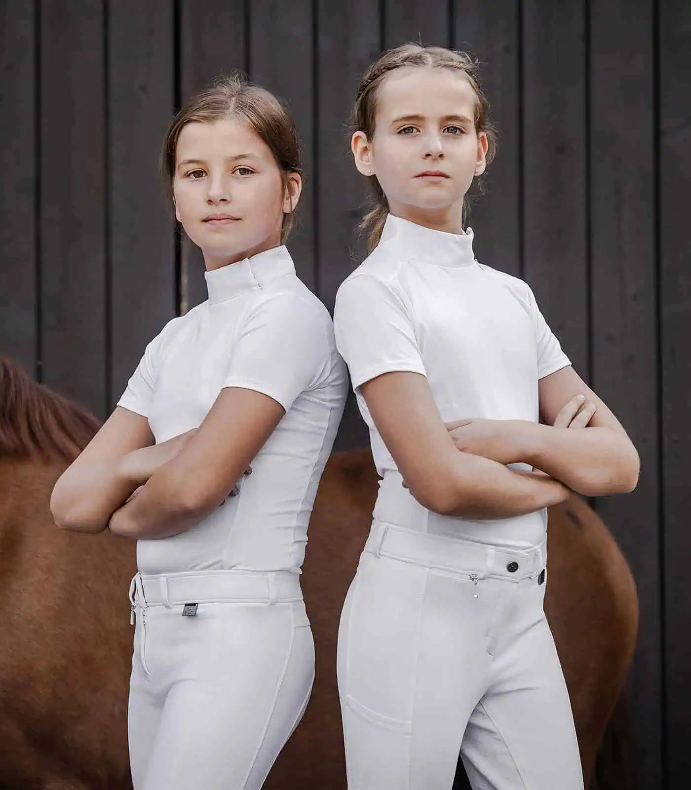 ELT Turniershirt Hailey, Damen Reitshirt mit Glitzer-Logo, im Einsatz