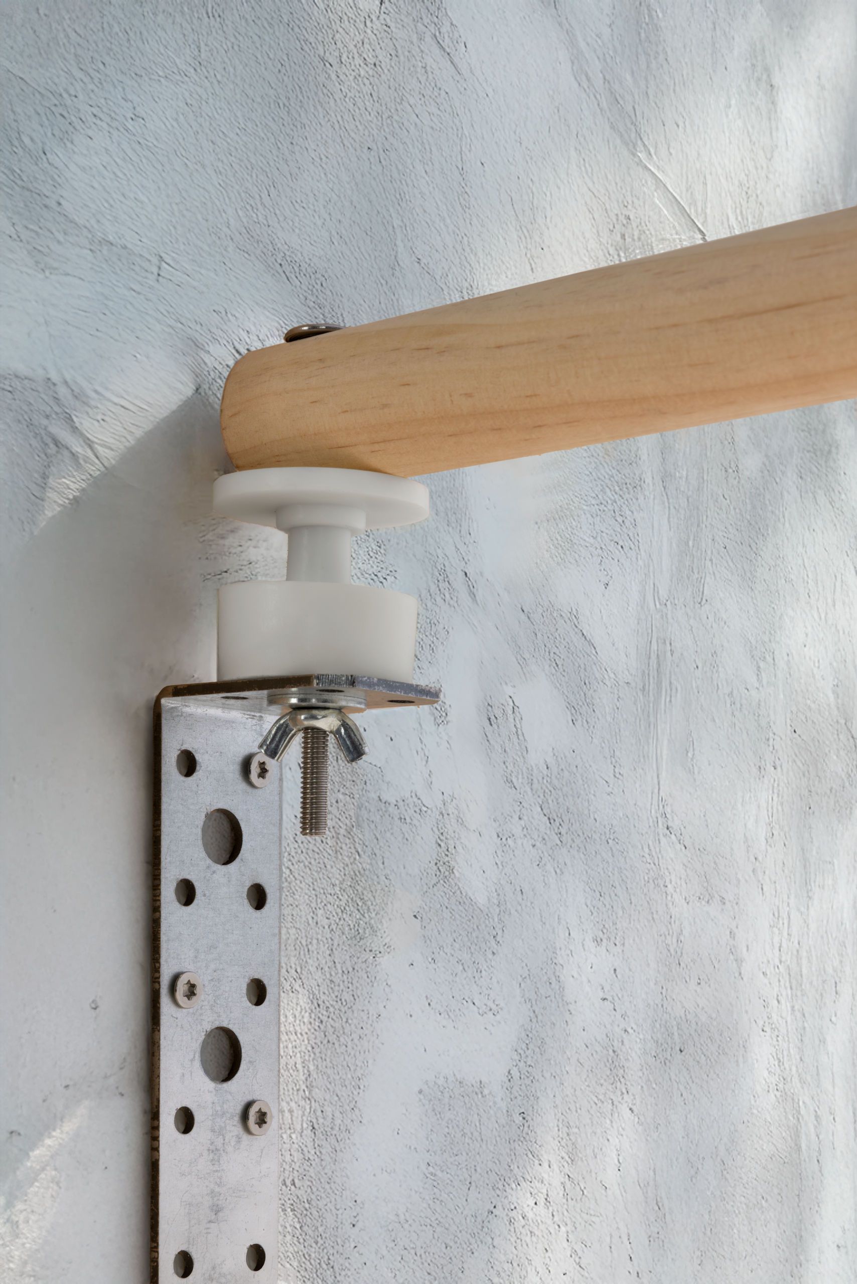 roller, door hardware, metal bracket, adjustable, wooden bar