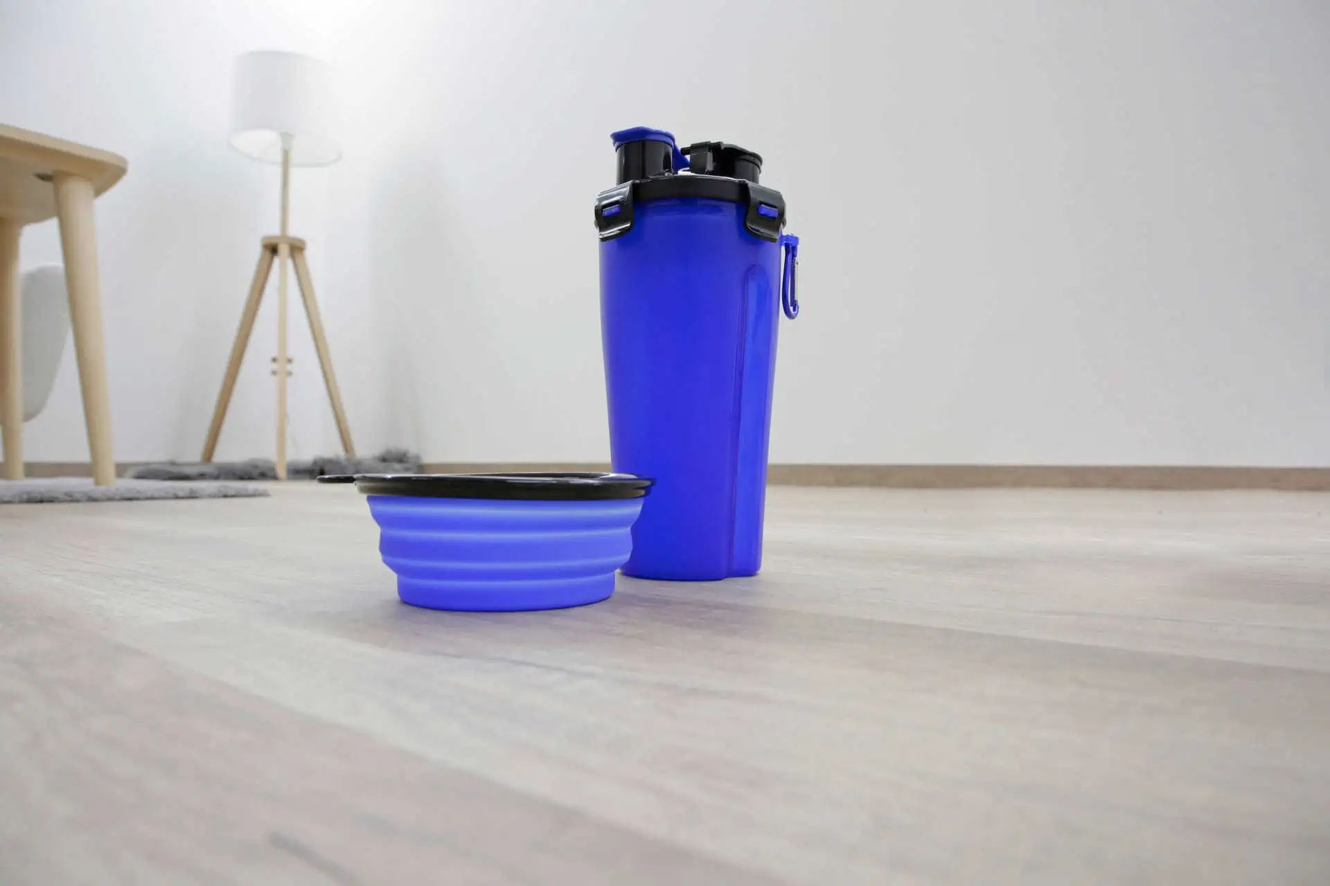 Kerbl Pet Food and Water Container incl. Travel Bowl, blue, 2 x 350 ml, illustrative image, indoors