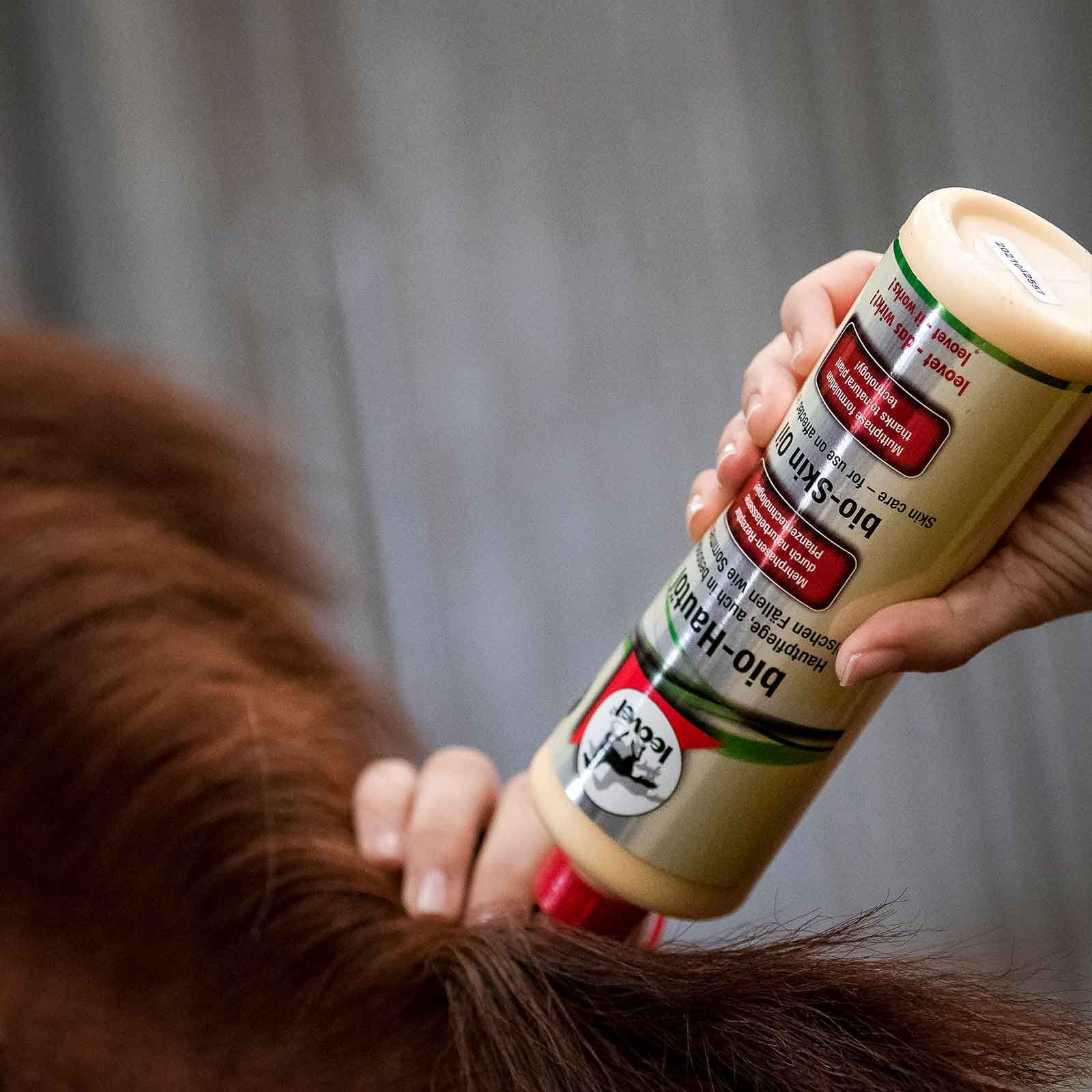 Leovet Bio-Hautöl für Pferde 500 ml, bei Sommerekzem & Juckreiz, im Einsatz