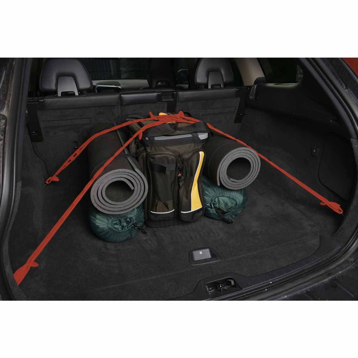 Kerbl Quickloader Strap Rubber Tie-Down Band 110 cm, Twin Pack, in use