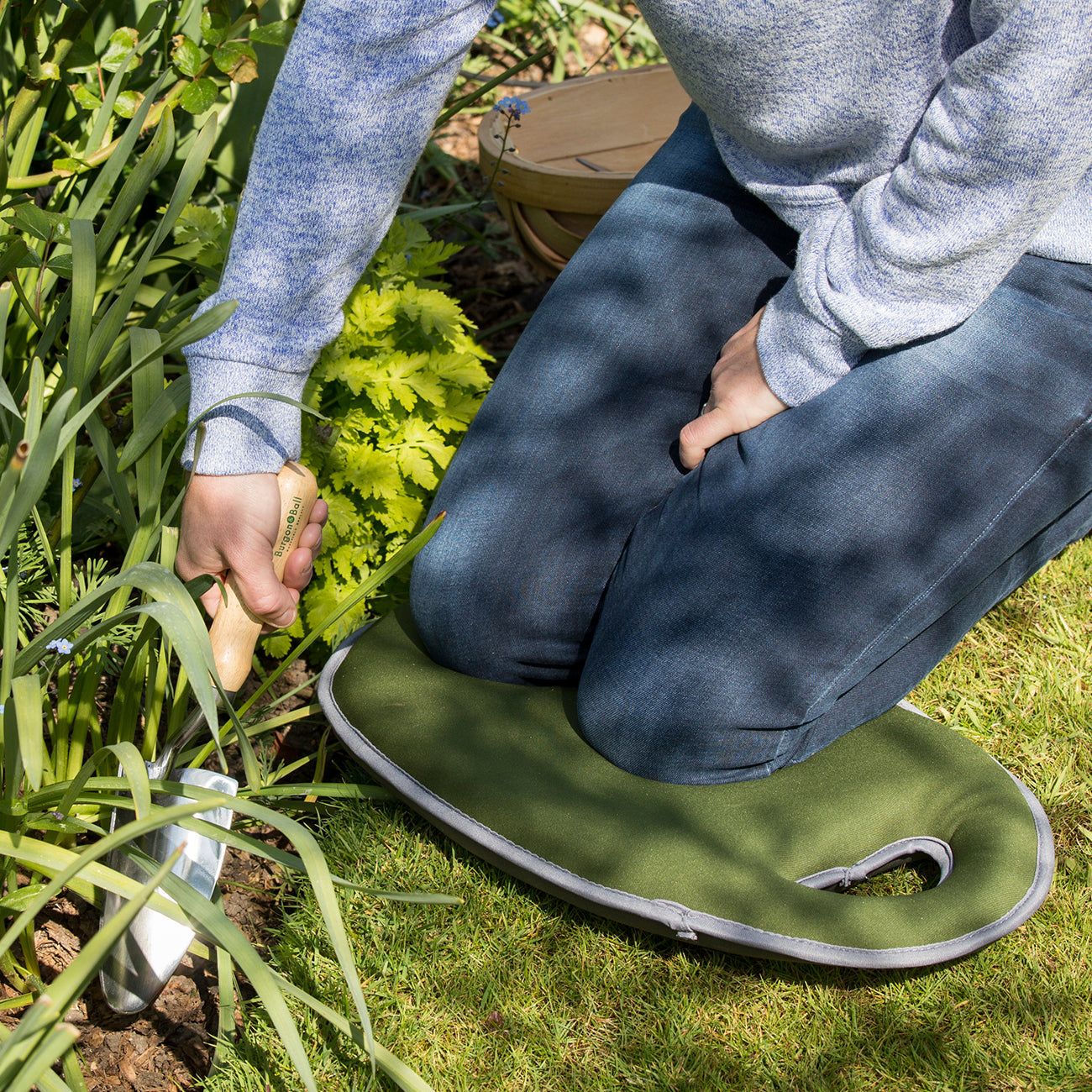 Burgon & Ball Kneelo Garden Kneeling Pad, Moss