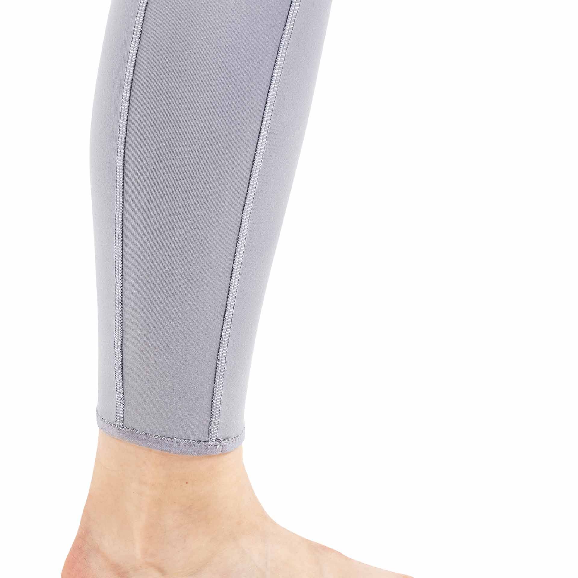 BUSSE Reit-Tights PASSION, sportlich-glamourös mit Glitzernähten, Detailansicht, Bein