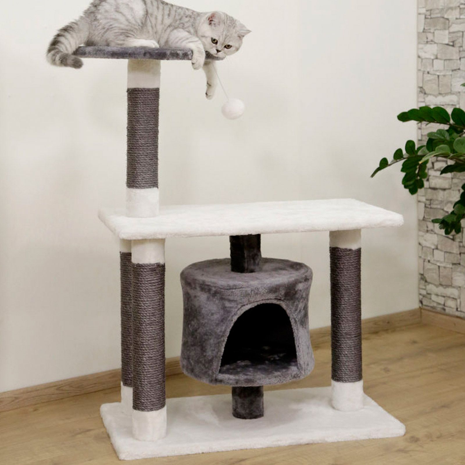 Kerbl Arbre à chat Jade Darklight pour chatons et petits chats, en utilisation