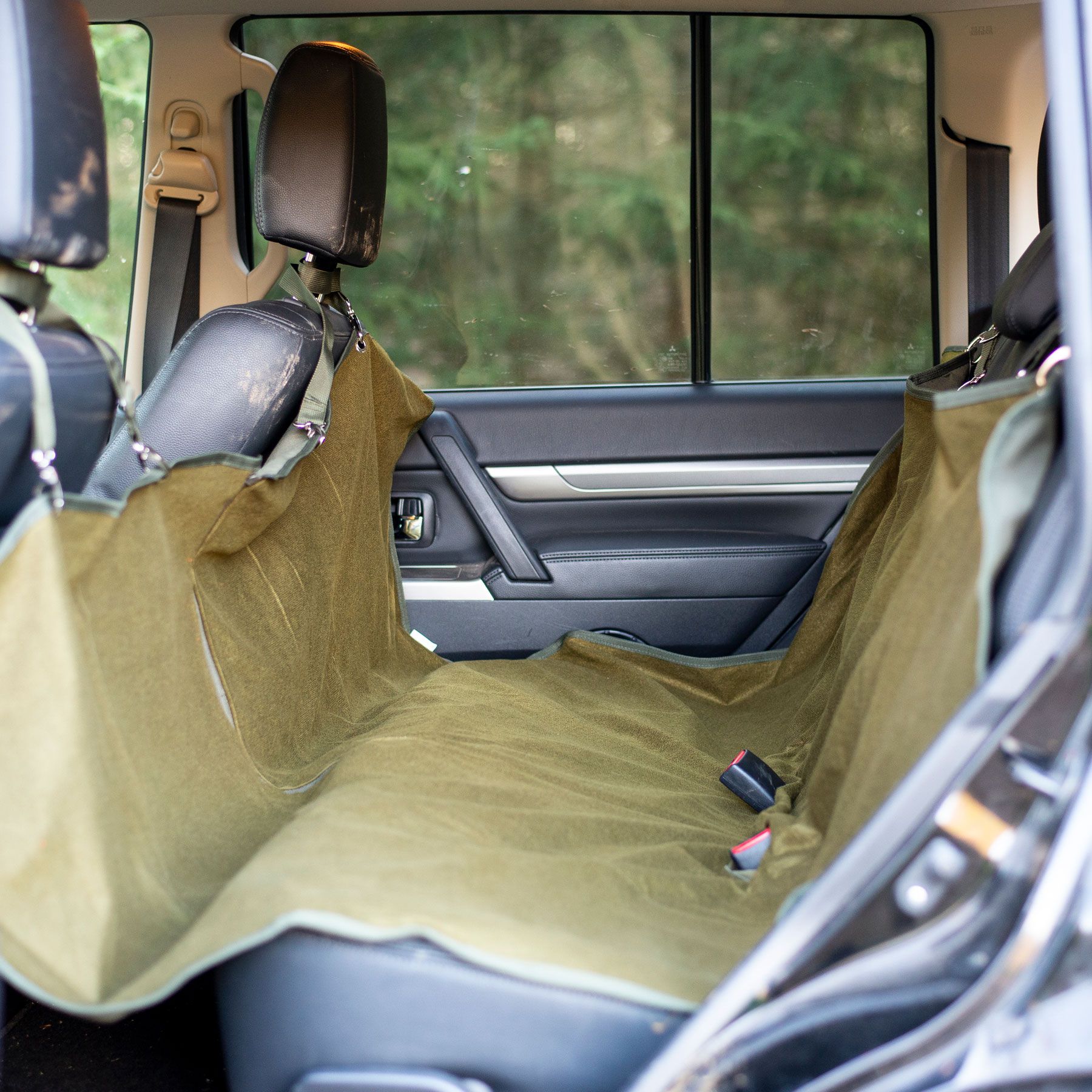 Coperta per cani da auto sedile posteriore, in uso