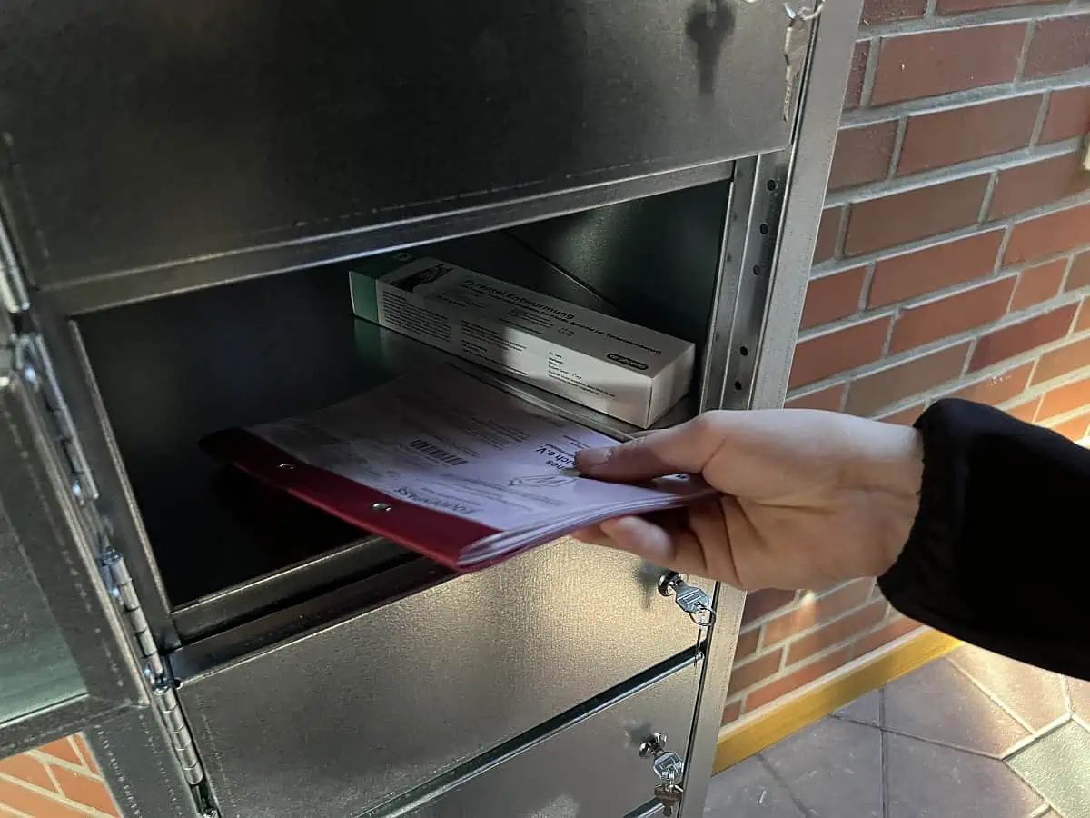 Equidenpass-Schrank 10 Fächer mit zwei einzelnen Schlüsseln