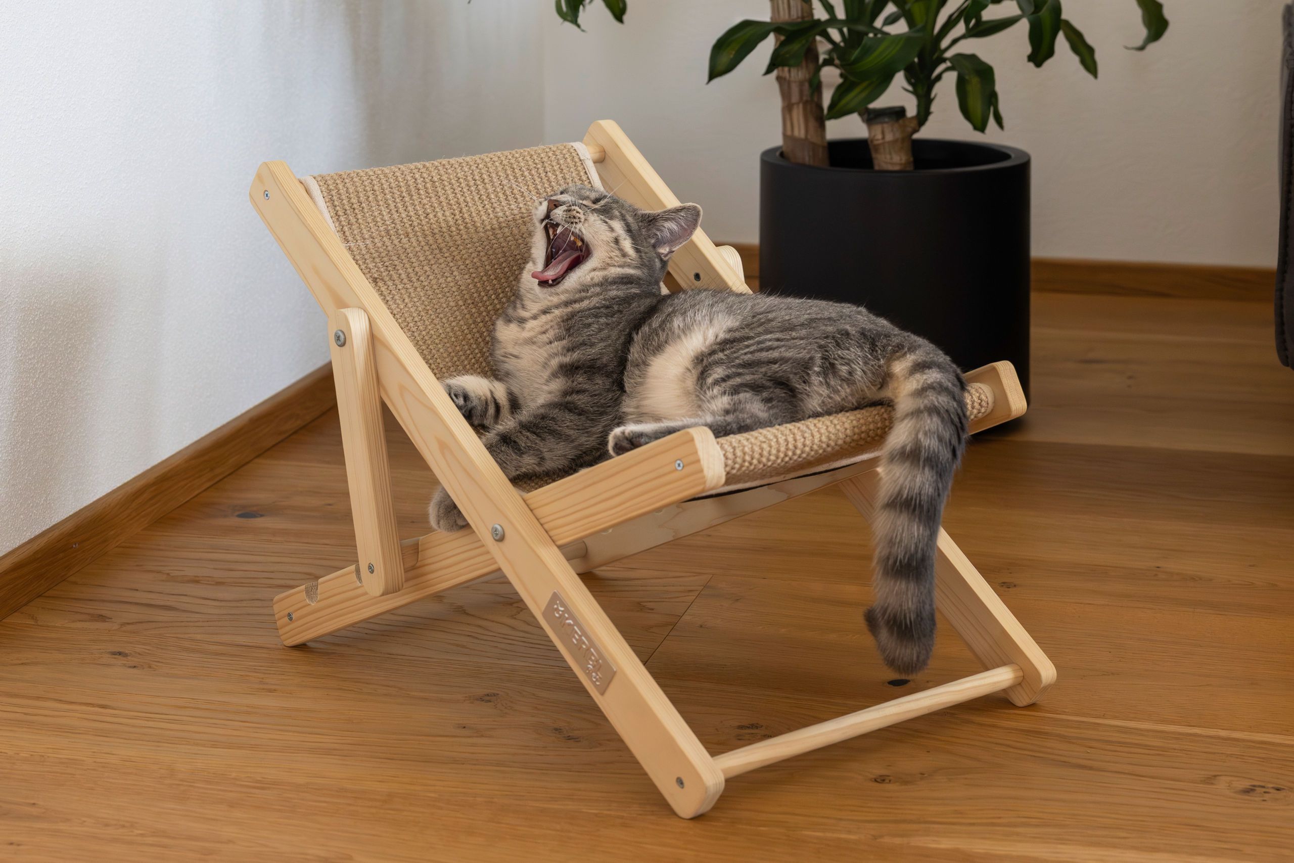 Kerbl Beach transat pour chat en sisal, hauteur réglable, marron