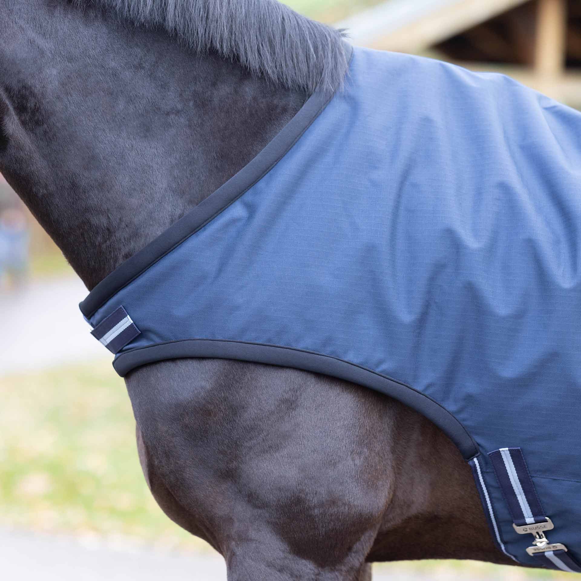 BUSSE Träningstäcke RAIN COMFORT 100, vind- & vattentät, sidovy