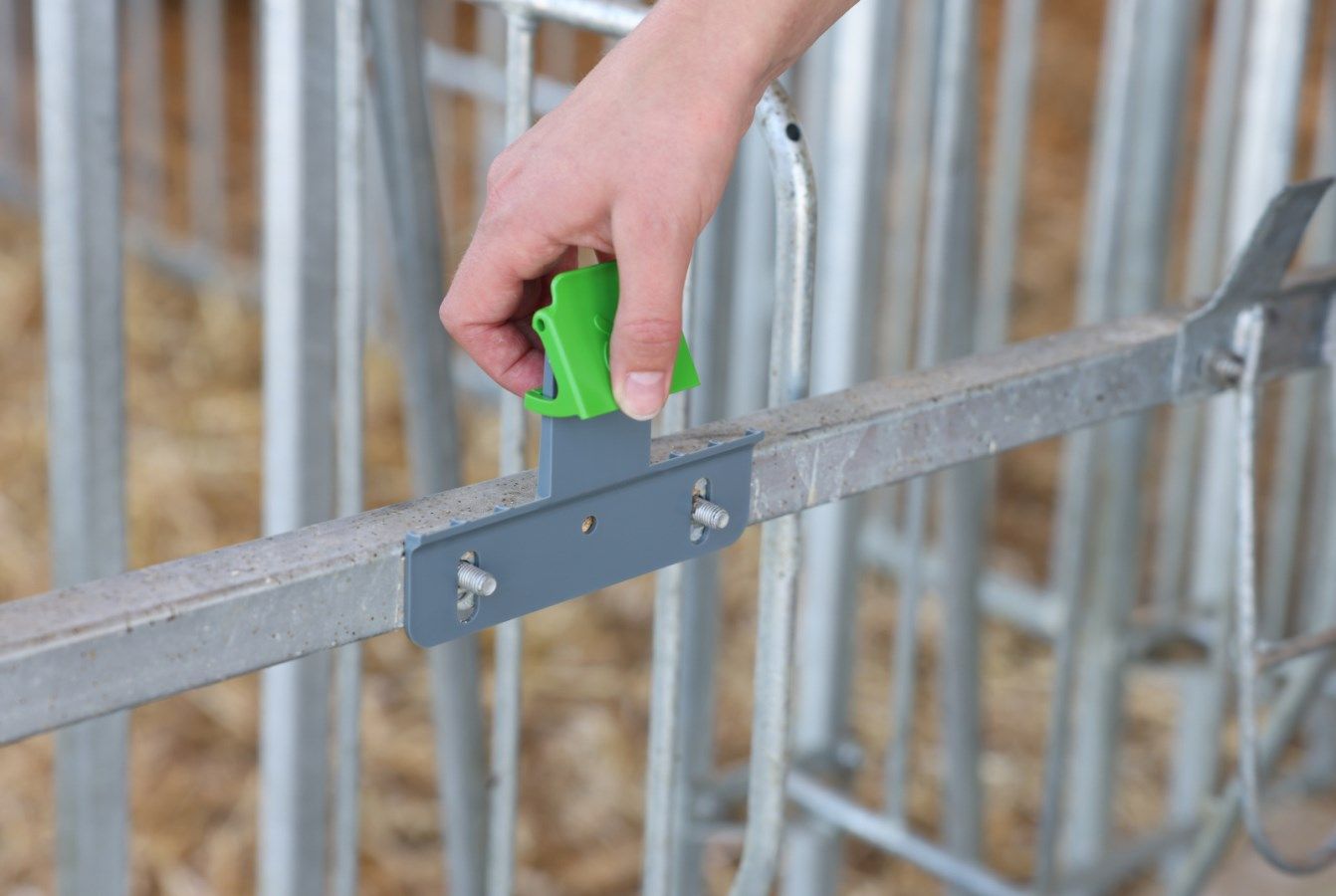 tor_gate_einhang, metallrahmen, gruen_klemme, verstellbares_bolzenhalter, schrauben