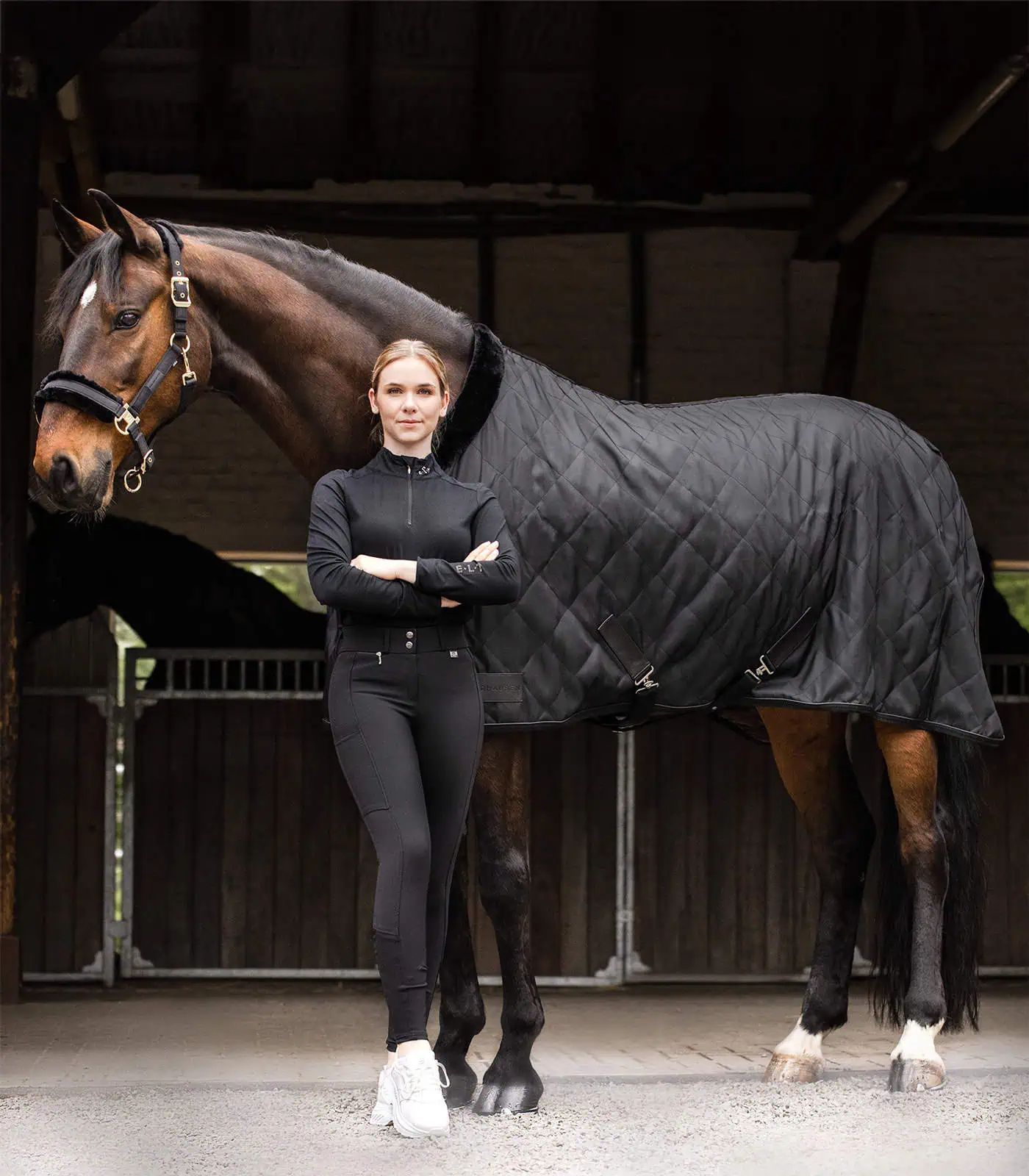 Waldhausen Transportdecke Exclusive Pferd, Kunstfell, 50 g Füllung, schwarz, 145 cm