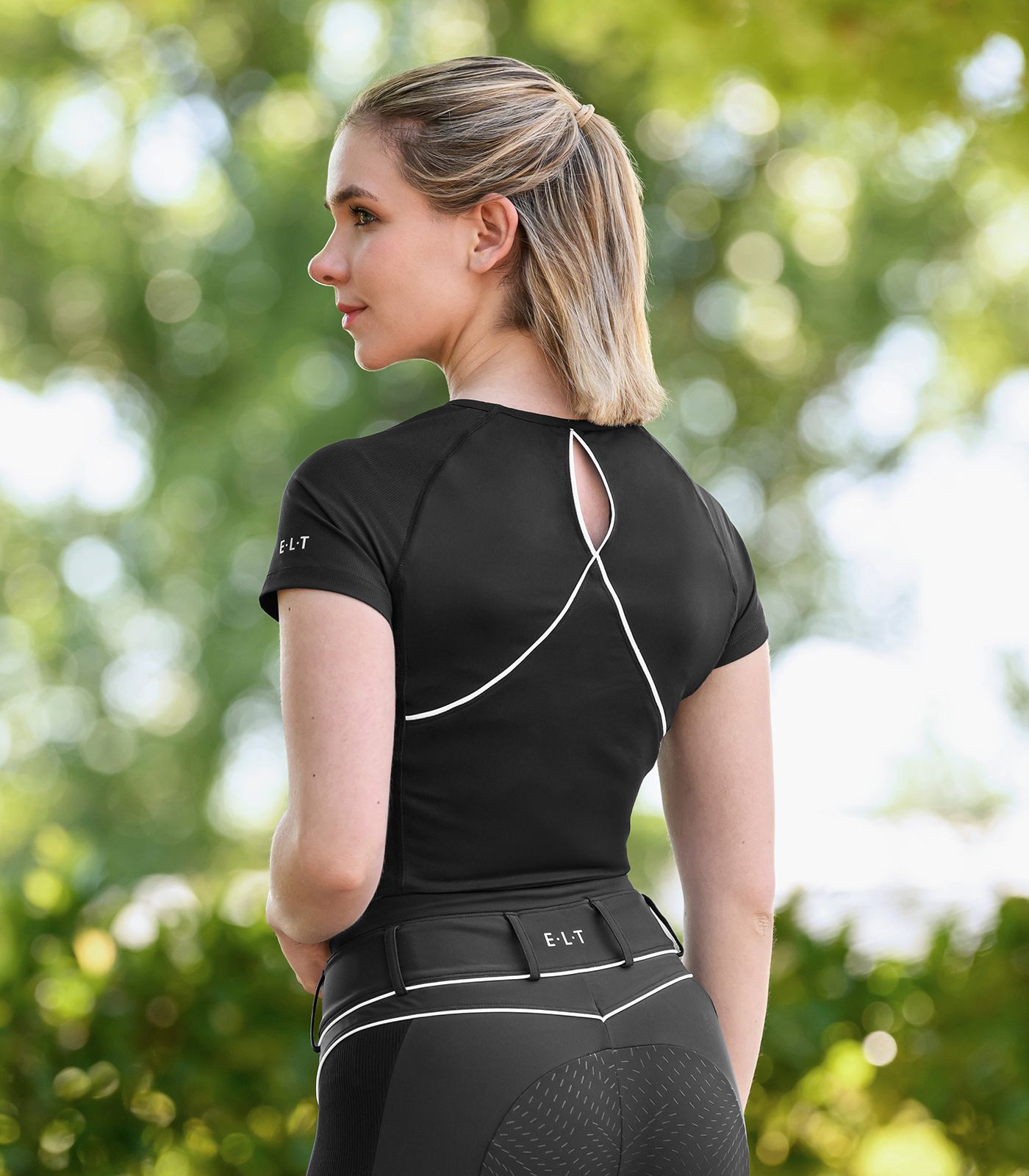 T-Shirt, kurzarm, schwarz, Rückendesign, Sporttop