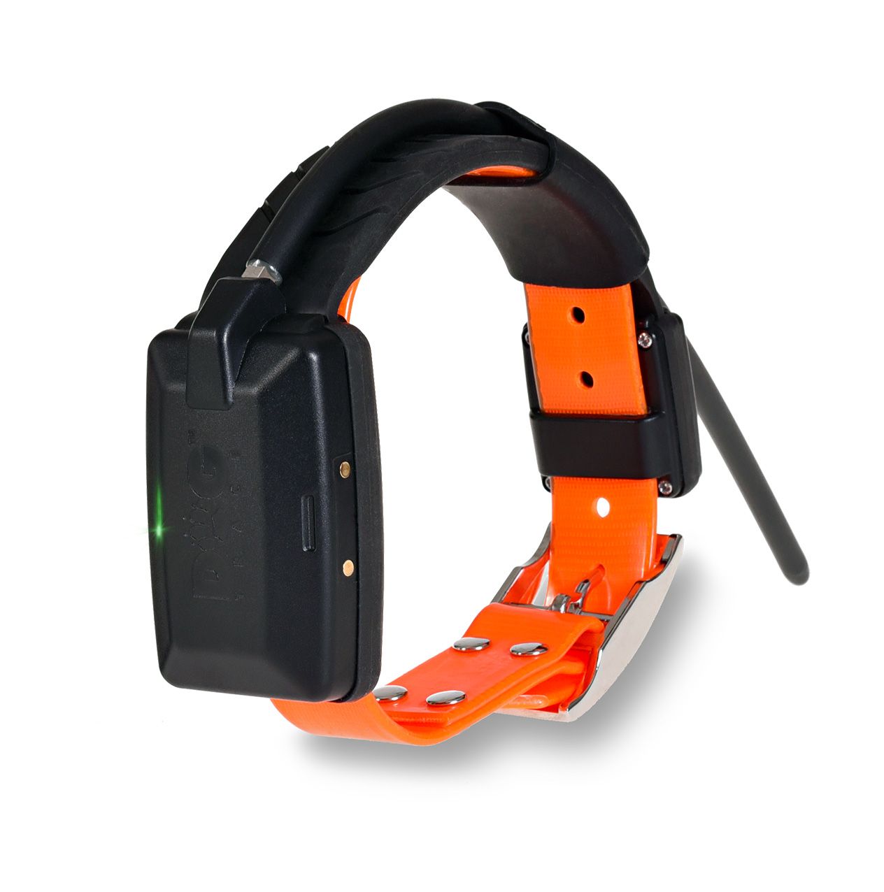 Orange halsband med svart GPS-sändare, antenn och grön indikator, sett uppifrån