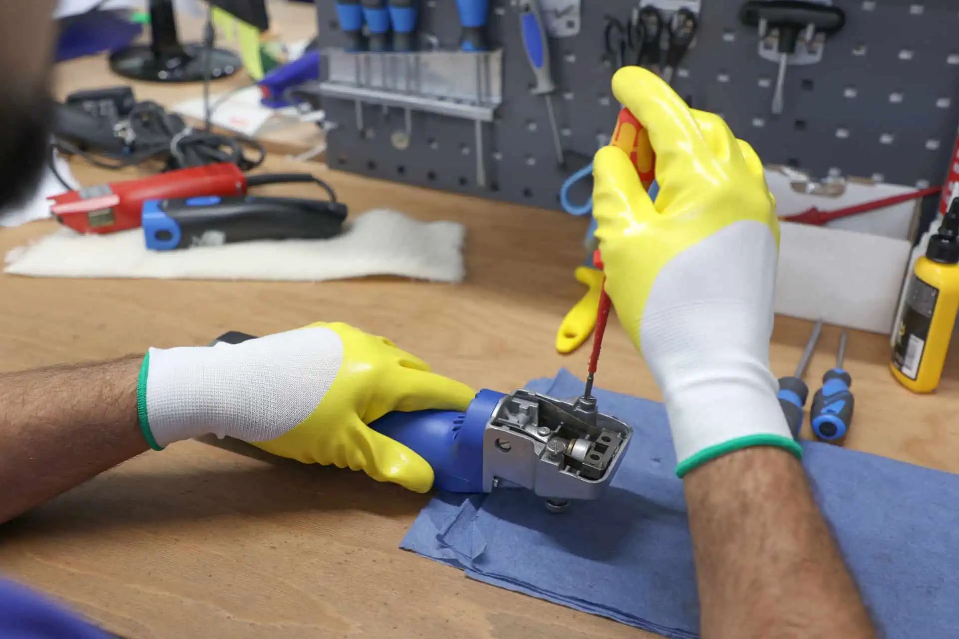 Gant de travail Flexline nitrile Kerbl, jaune, résistant à l'abrasion et à l'huile
