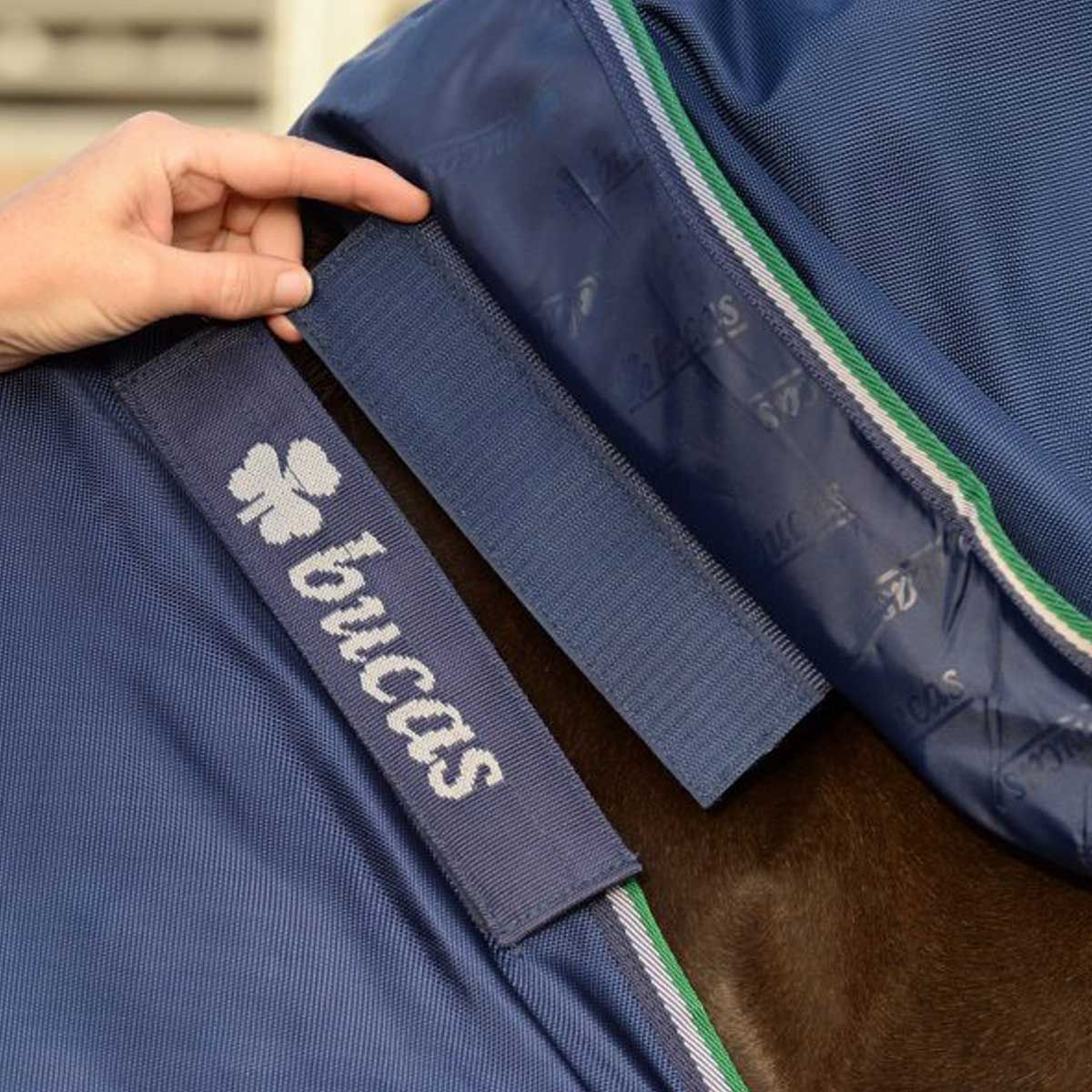 Bucas coperta cavallo Smartex Turnout Medium 150g, dettaglio, logo