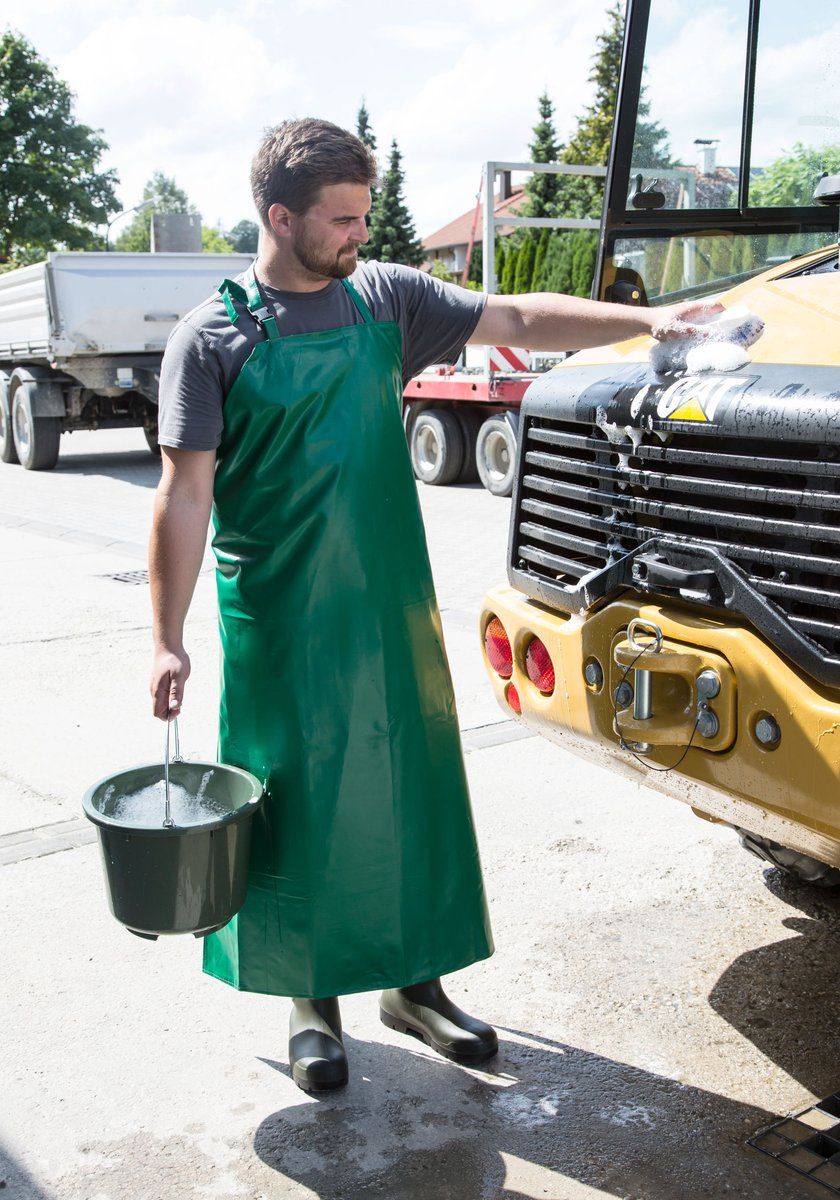 Milking and washing apron green 120 x 80 cm