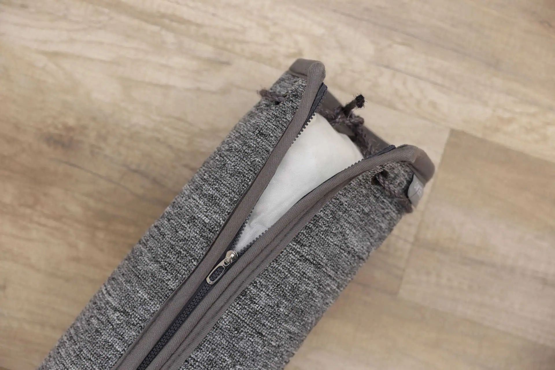 Sac d'escalade Carpet Kerbl pour chats, gris, 240 cm, détail, fermeture