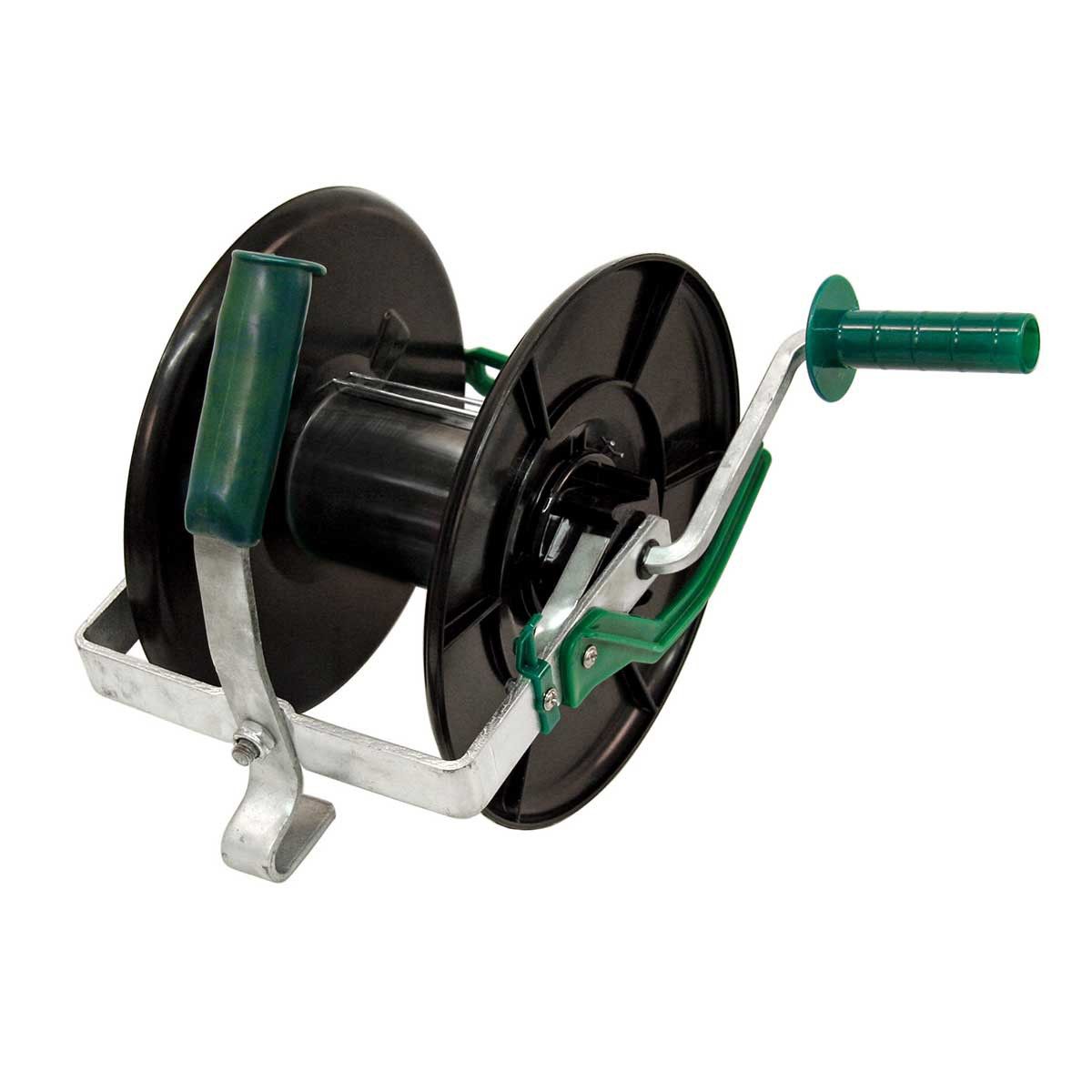 Compact reel black/green