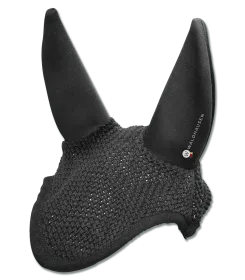 Schwarze Fliegenhaube aus Häkelnetz mit Ohrenschutz und rundem Anhänger