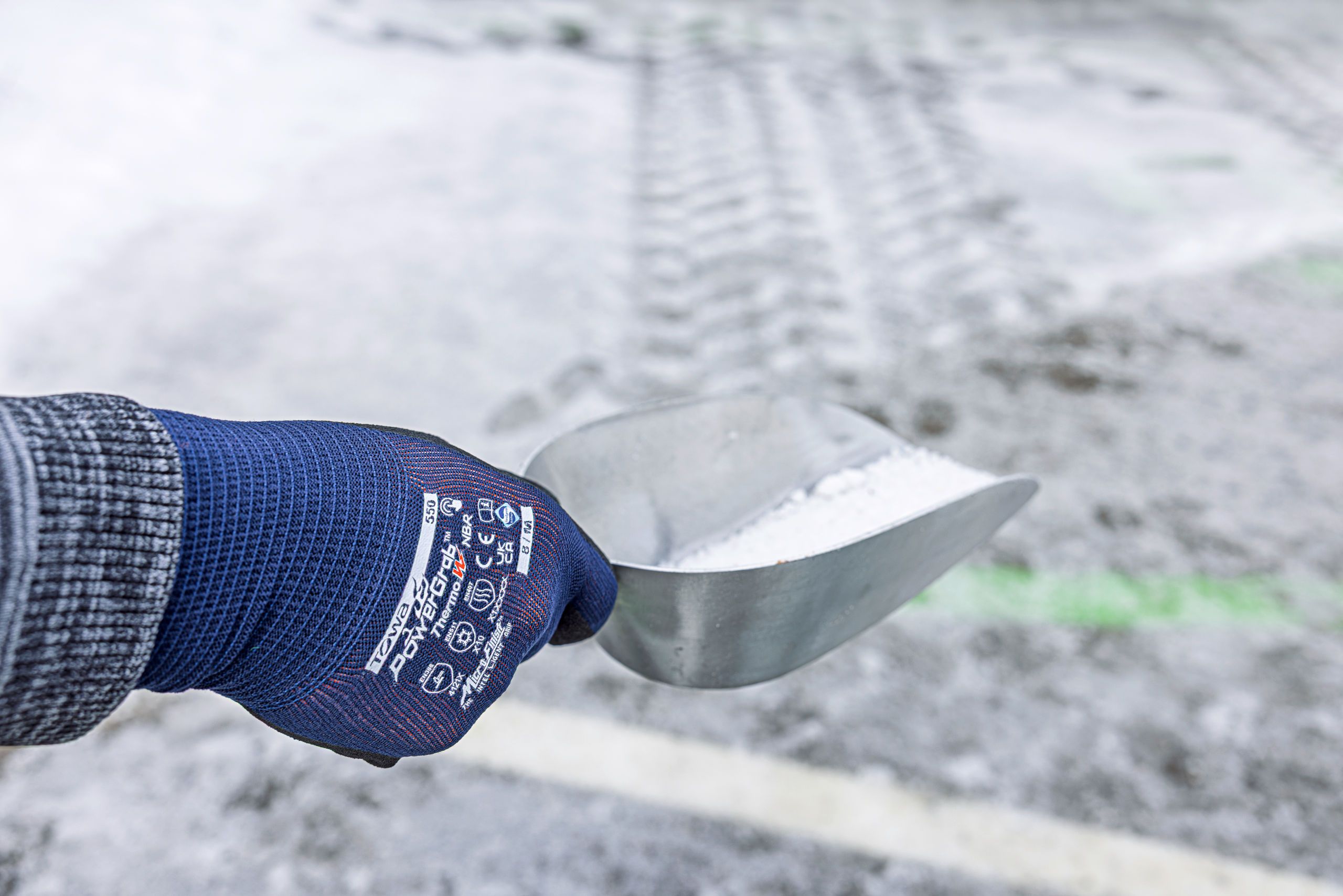 trowel, scoop, metal, glove, construction