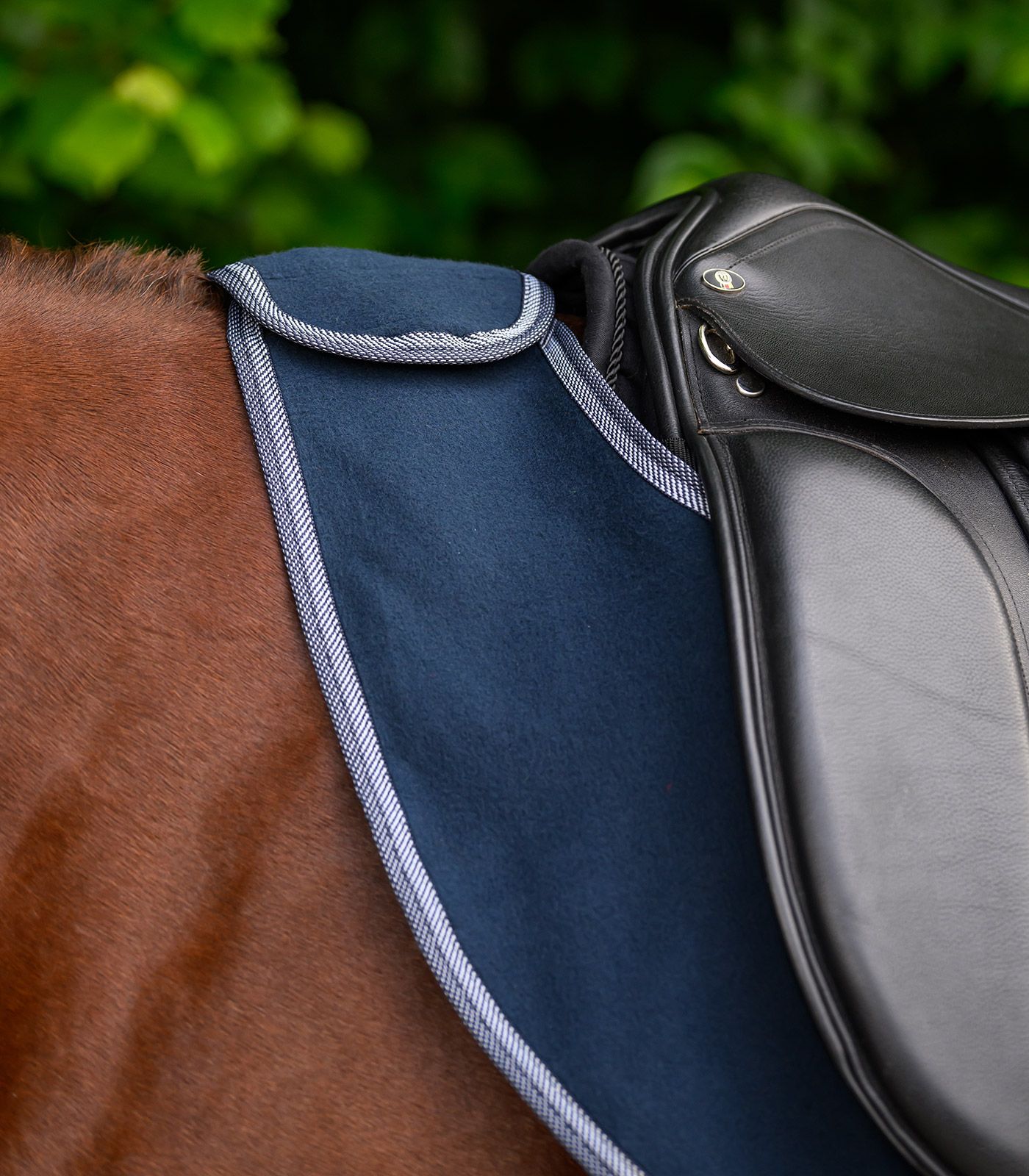Waldhausen ECONOMIC Fleece-Ausreitdecke, nachtblau – mit Hinterhandkordel
