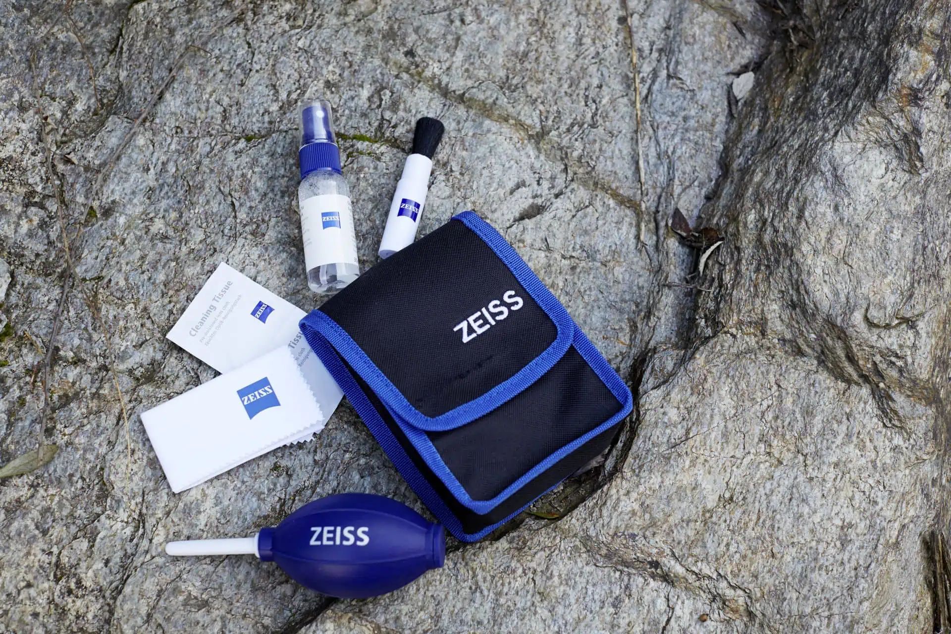 ZEISS Lens Cleaning Kit lencsetisztító készlet szemüveghez és távcsőhöz, a csomag tartalma