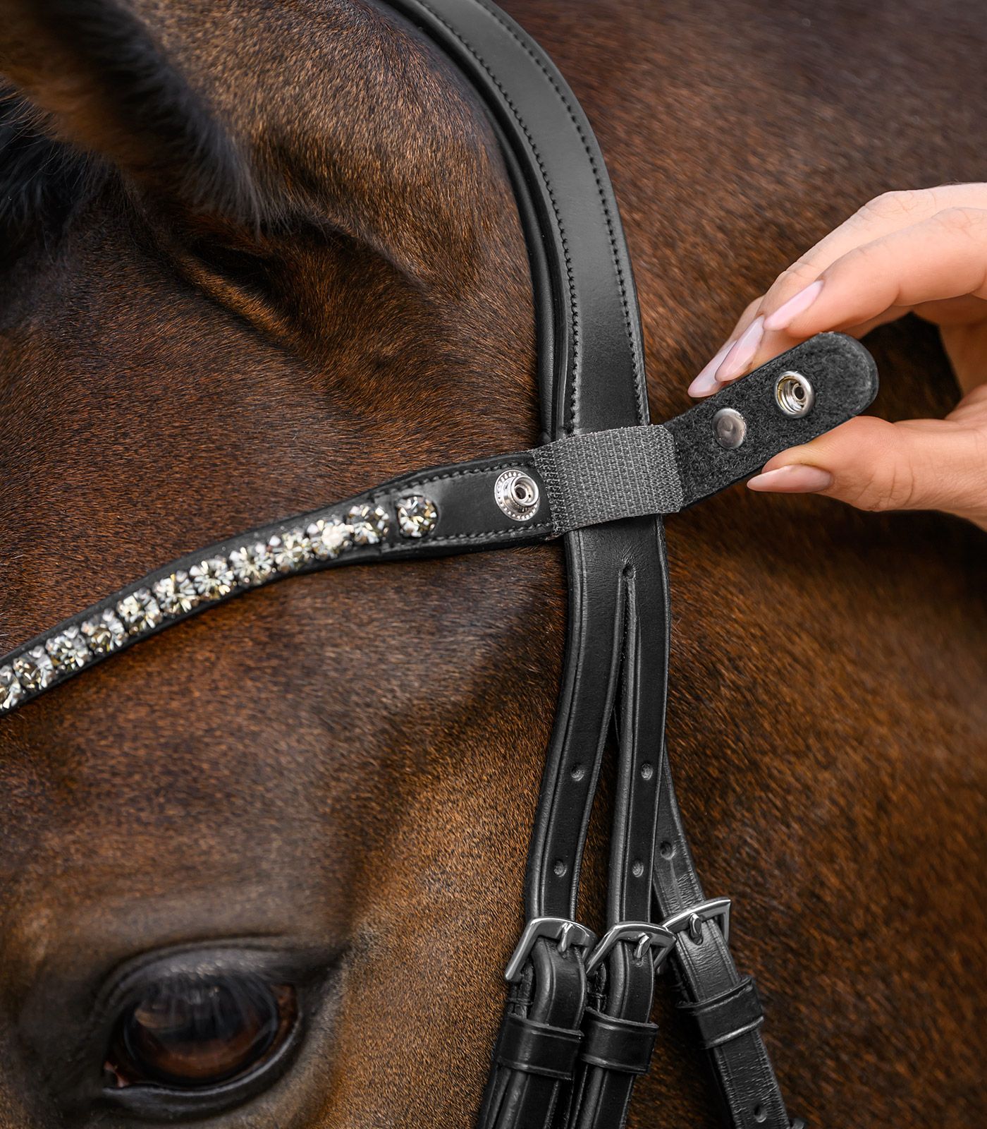 Waldhausen X-Line Stirnband Shine – funkelnde Steine, schnell gewechselt, schwarz/silber