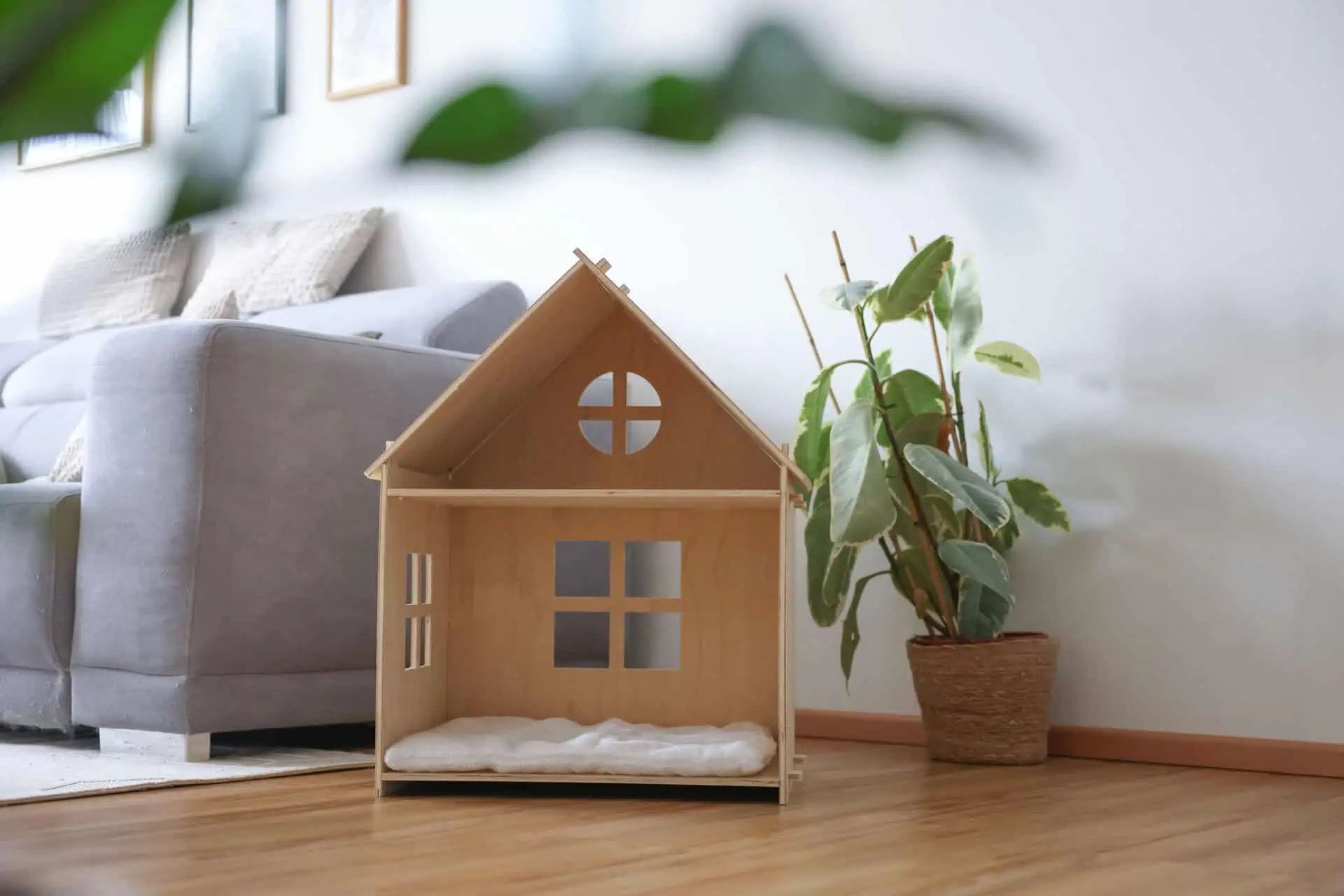 Kerbl Katzenhaus Yvi Indoor, doppelstöckig, 50x38x67 cm, im Einsatz, im Wohnraum