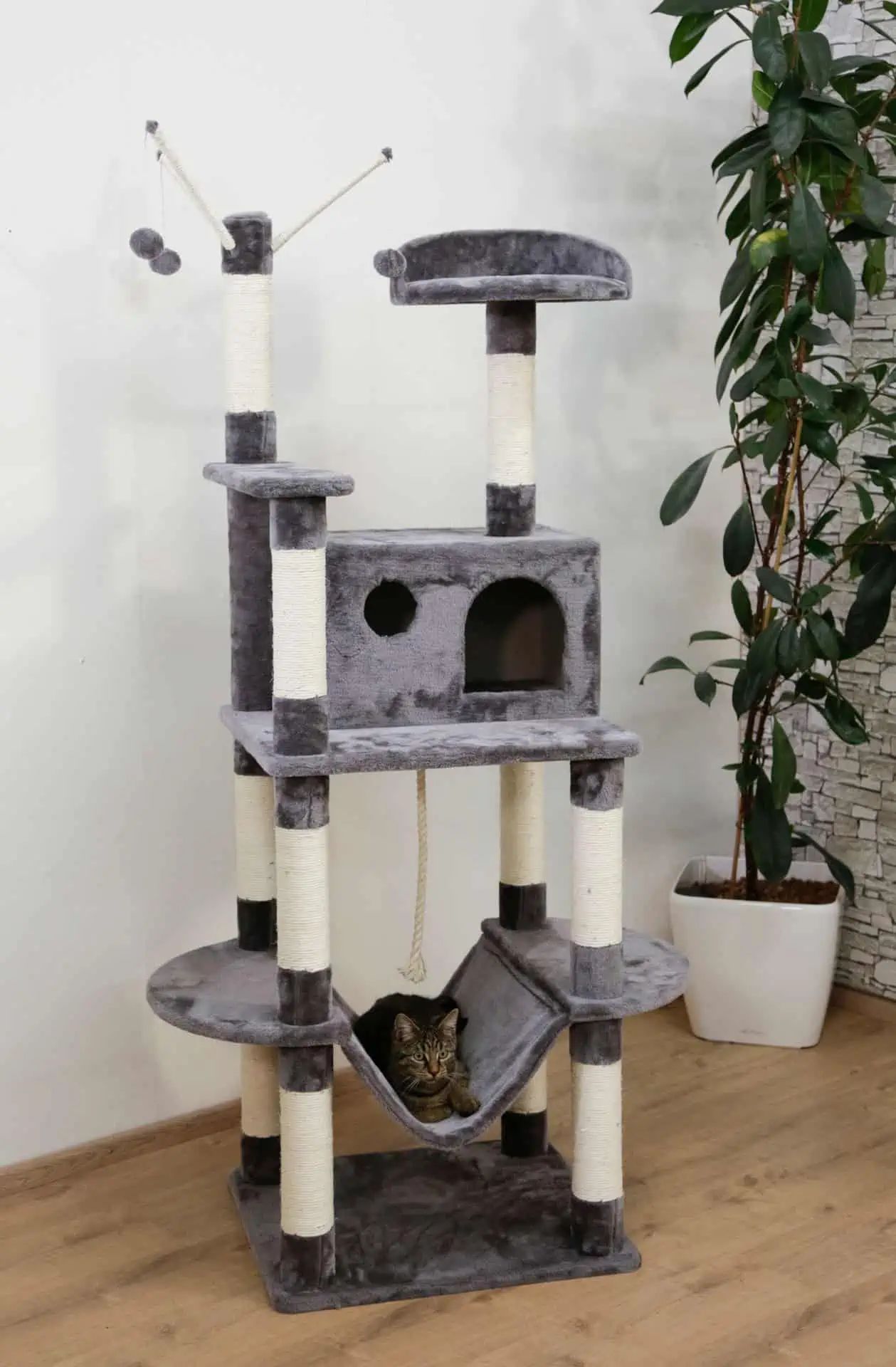 Arbre à chat Matteo gris avec grotte et hamac, 59x52x180 cm, vue de face
