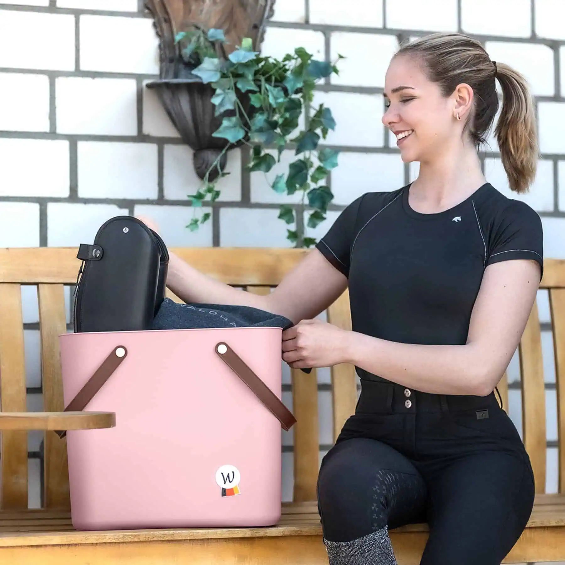 Waldhausen Multibag ECO 25 L, Aufbewahrungstasche für Stall & Turnier, im Einsatz