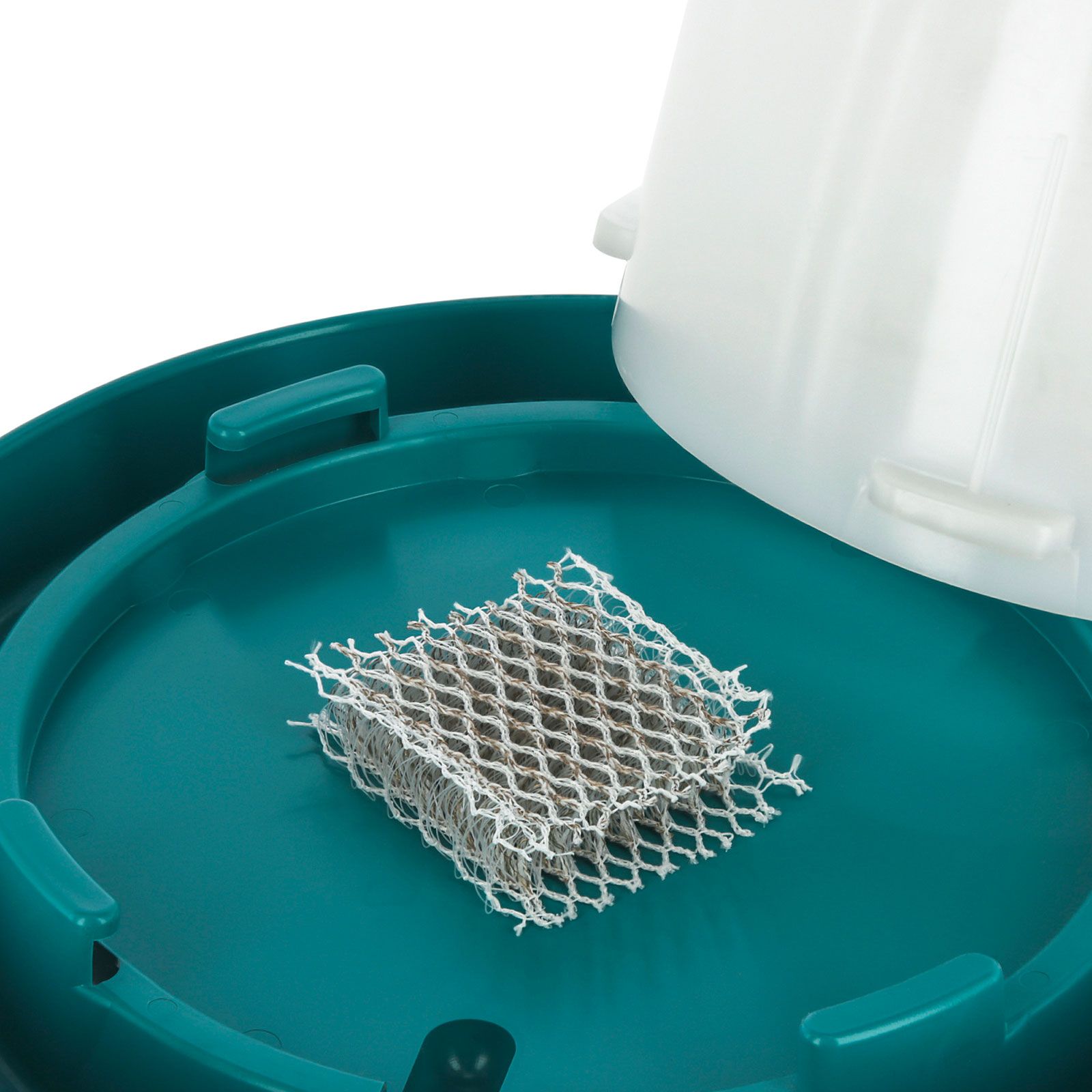 silvertex Good Water Anti-Germ Mat Poultry Drinker 5x5 cm, detail view