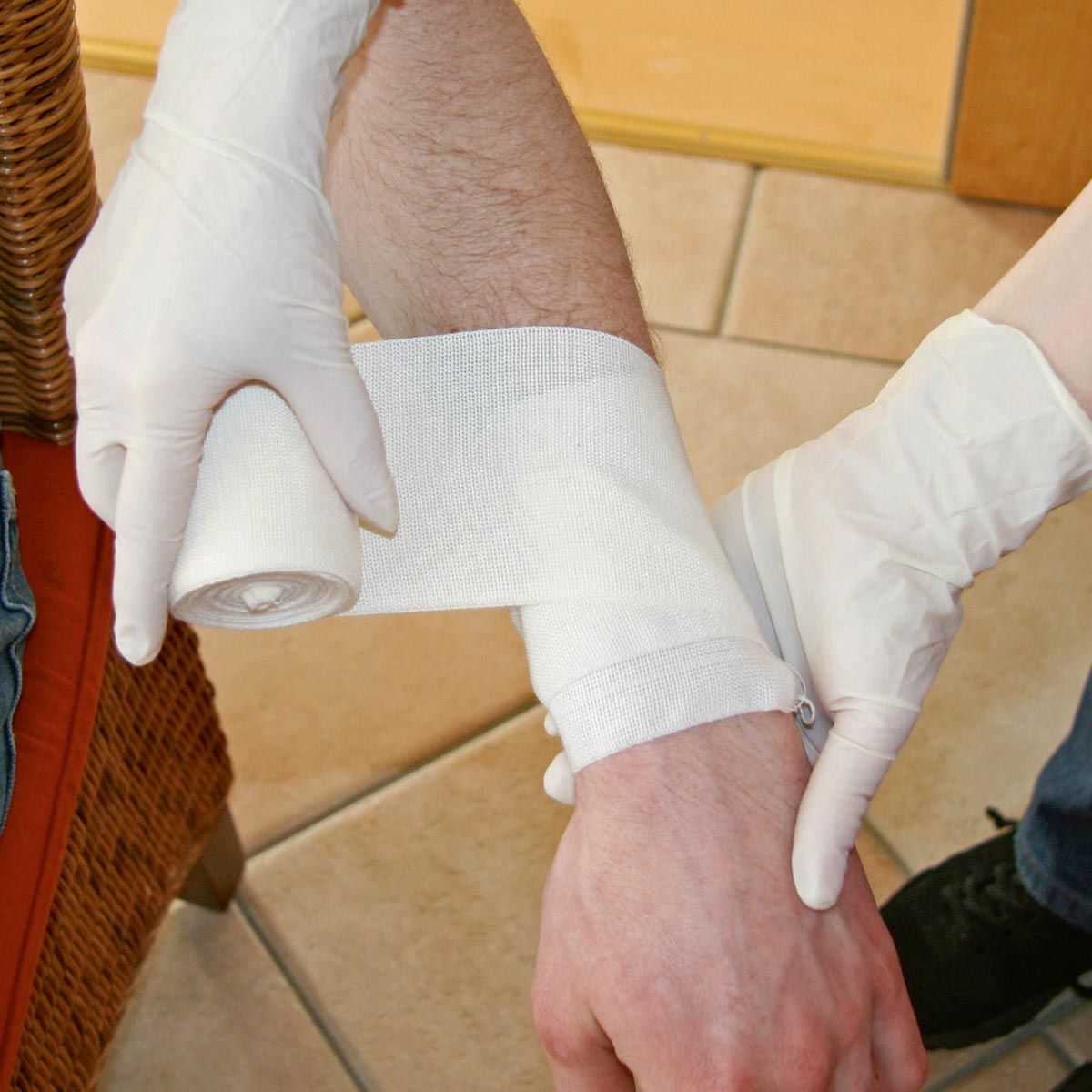 Kerbl Einmalhandschuhe Latex Classic, leicht gepudert, XL