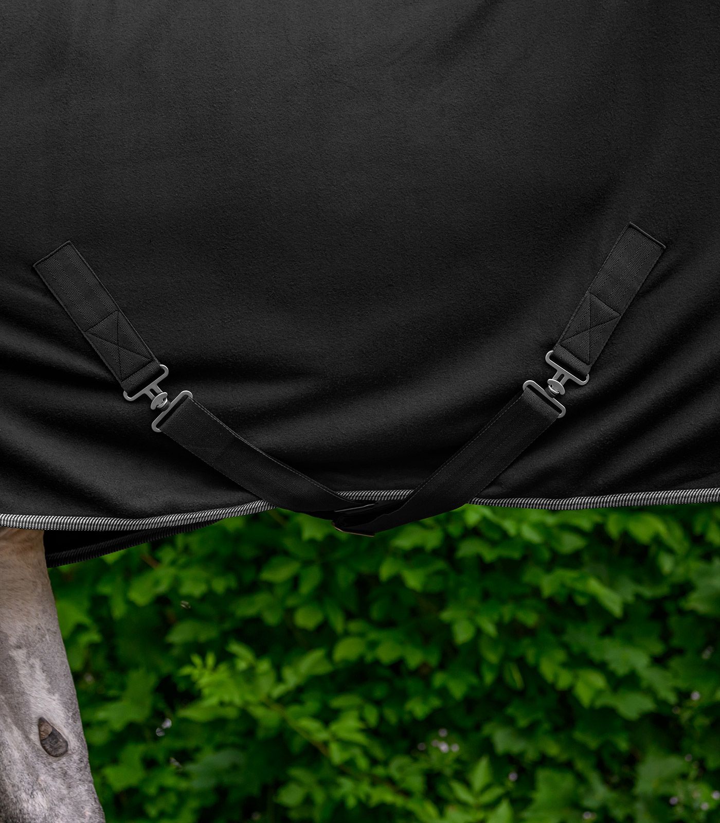 Waldhausen ECONOMIC couverture polaire cheval, sangles croisées, noir 115 cm