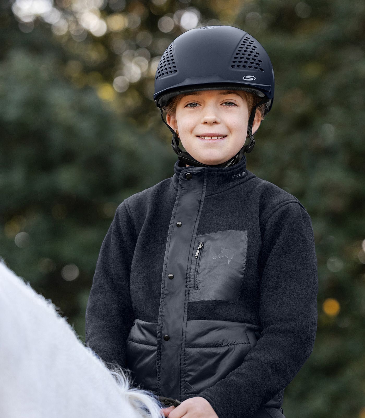 ELT Gilet matelassé Lucky Milu, Enfant – coupe-vent, polaire, veste matelassée Lucky Malou bleu profond 134/140