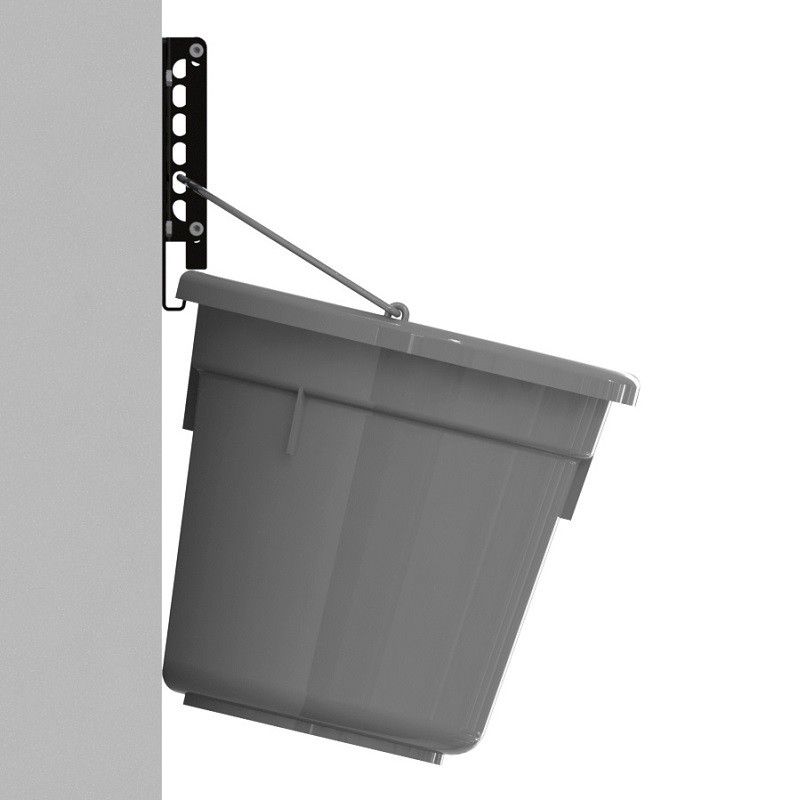 Kerbl Sicherheitswandhalter FlatBack für Eimer, Metall, im Einsatz