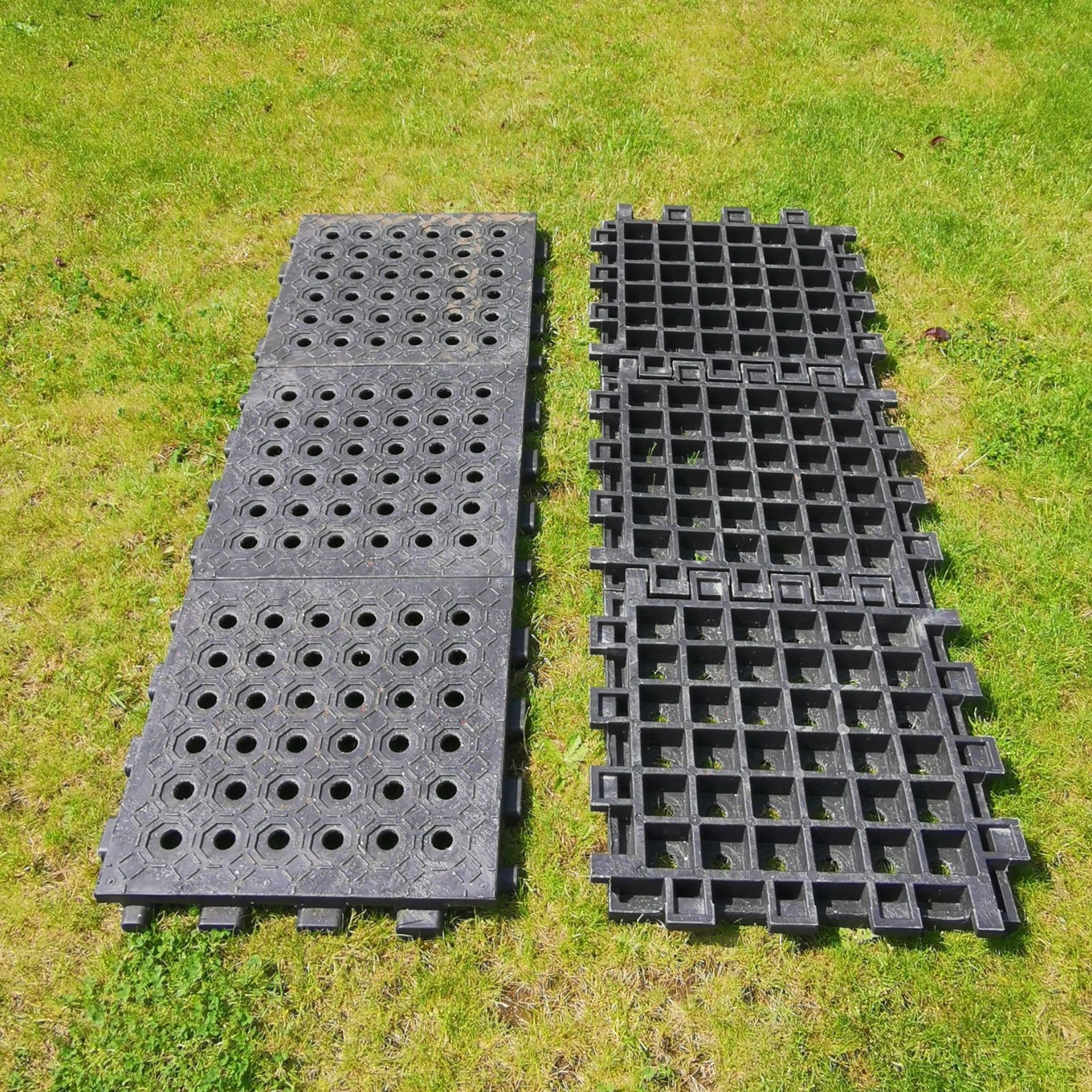 Reitplatz & Paddockplatte 50 x 50 x 5,3 cm, Rückansicht