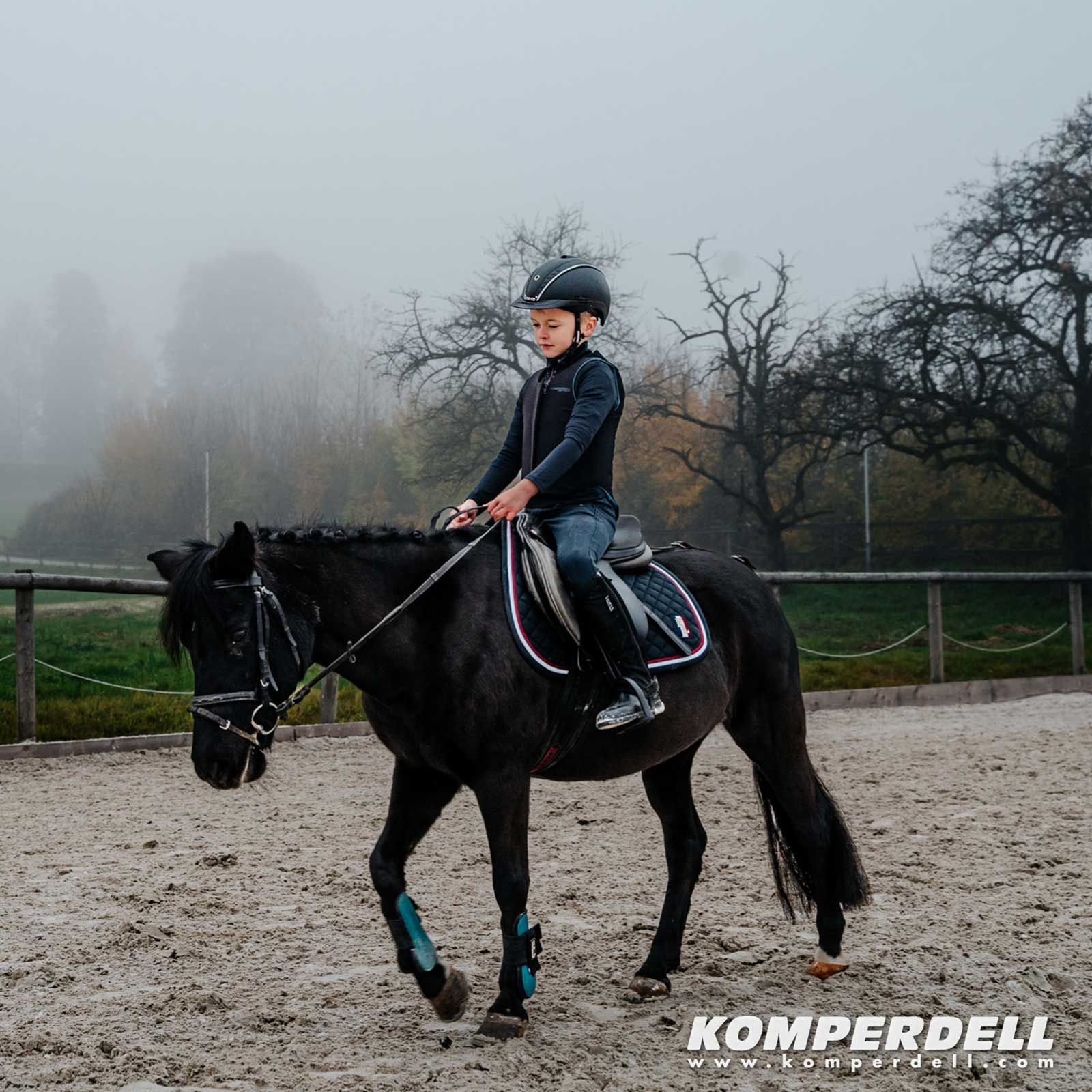 Komperdell Ballistic Vest Champion gerincvédő mellény, fekete / bordó, 140