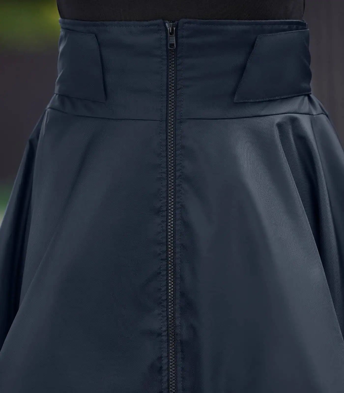 Jupe d'équitation ELT Lotta, déperlante, fermeture scratch et zip avant, bleu nuit 146-158