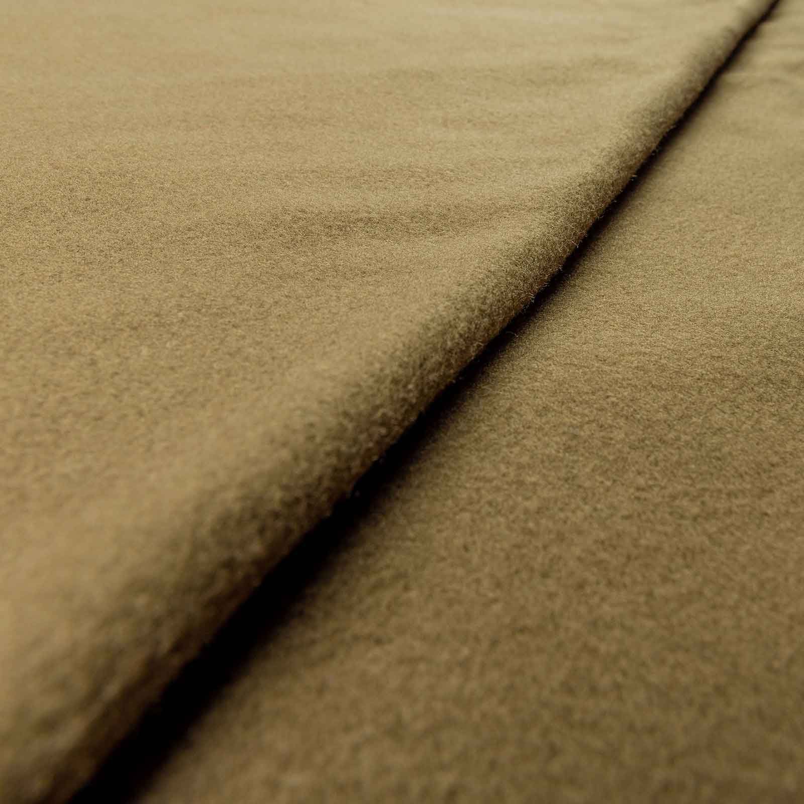 Coperta da caccia in pile con cerniera, dettaglio, cucitura