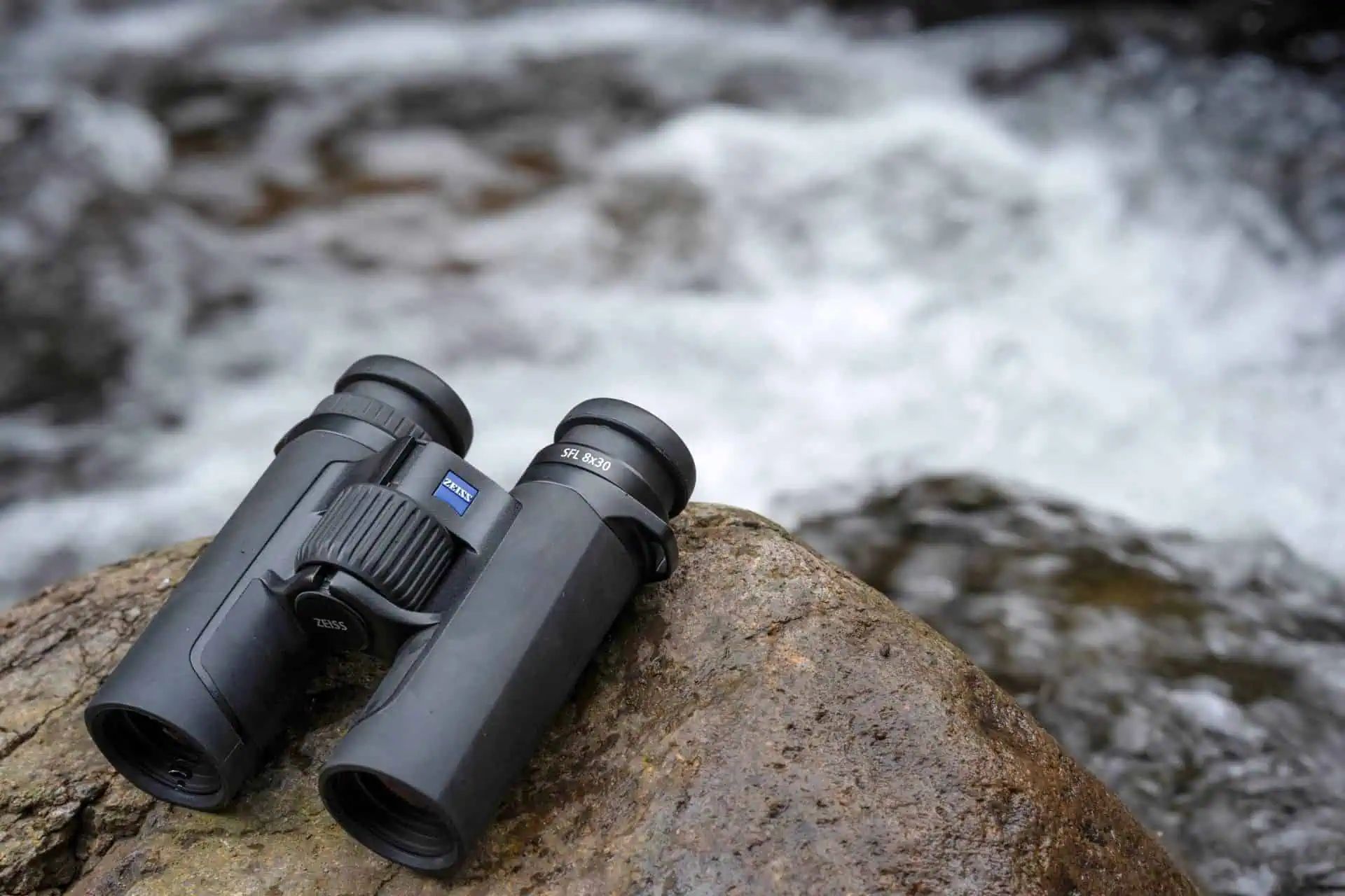 ZEISS SFL Fernglas, leicht & kompakt für Jagd und Naturbeobachtung, im Einsatz