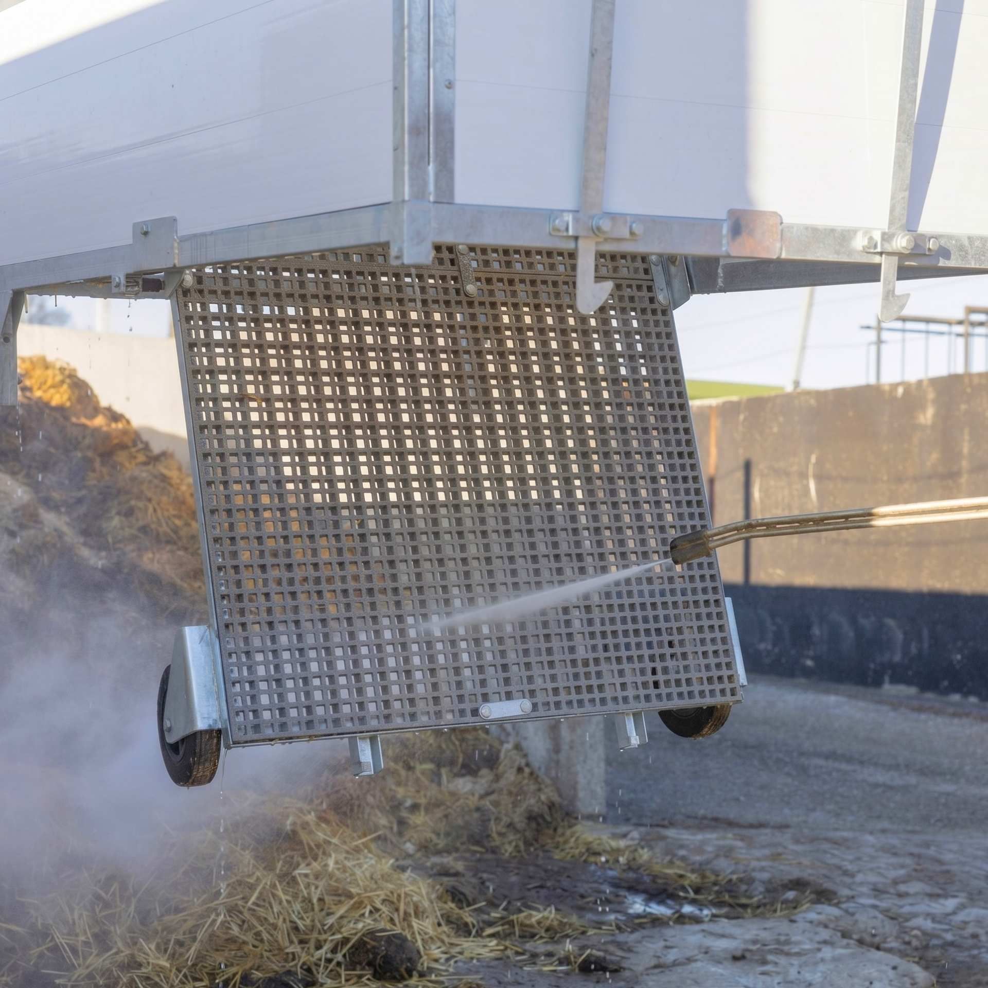 Metallgitter, Gitterrost, Behälter, Landwirtschaftsgerät, Räder, Grill, Metallgitter, Landmaschinen-Anbaugerät, landwirtschaftliche Ausrüstung, Verkleidungspanel