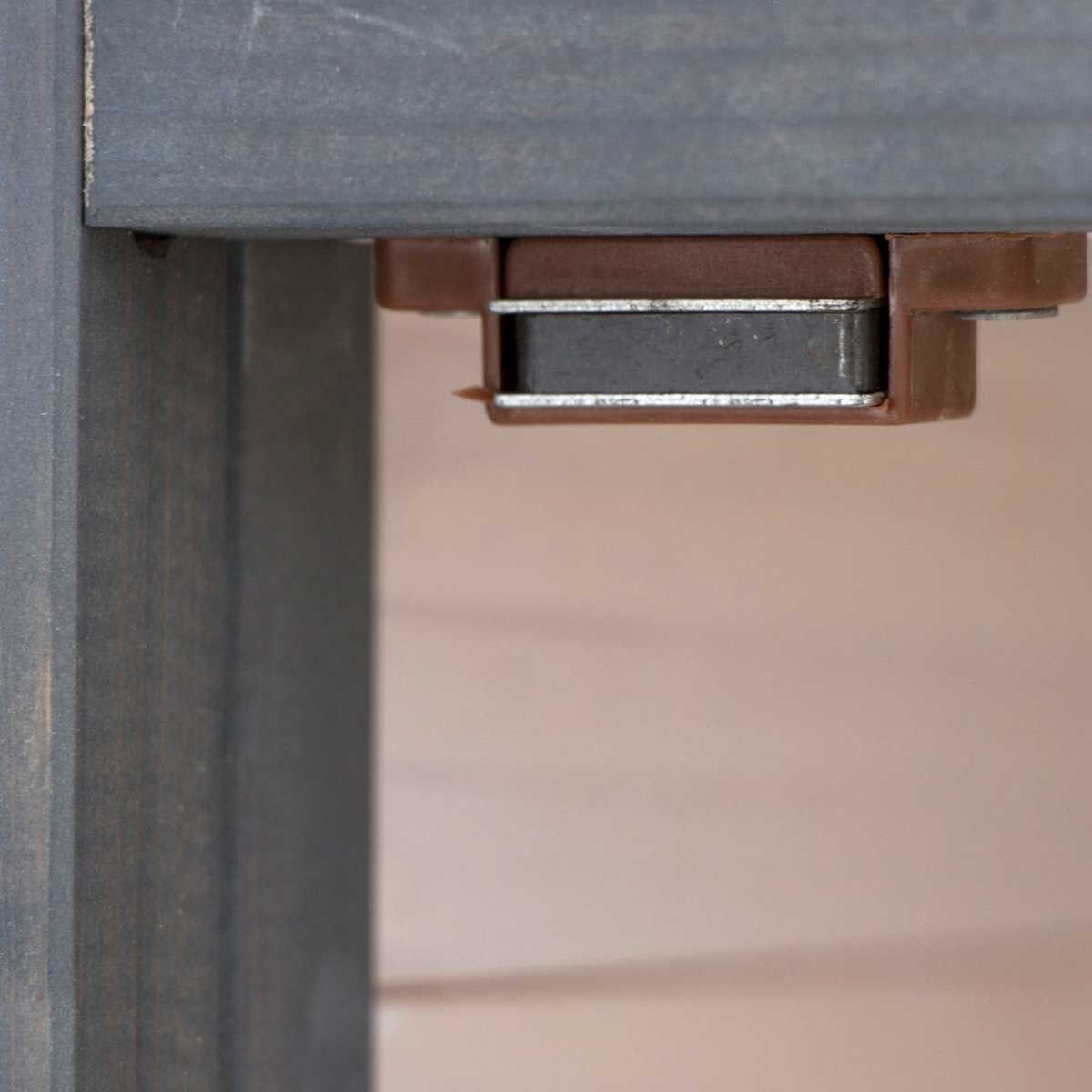 Kerbl Katzenschrank Ida, Möbeldesign mit Schublade, 45x58x60 cm, Detailansicht, Verschluss